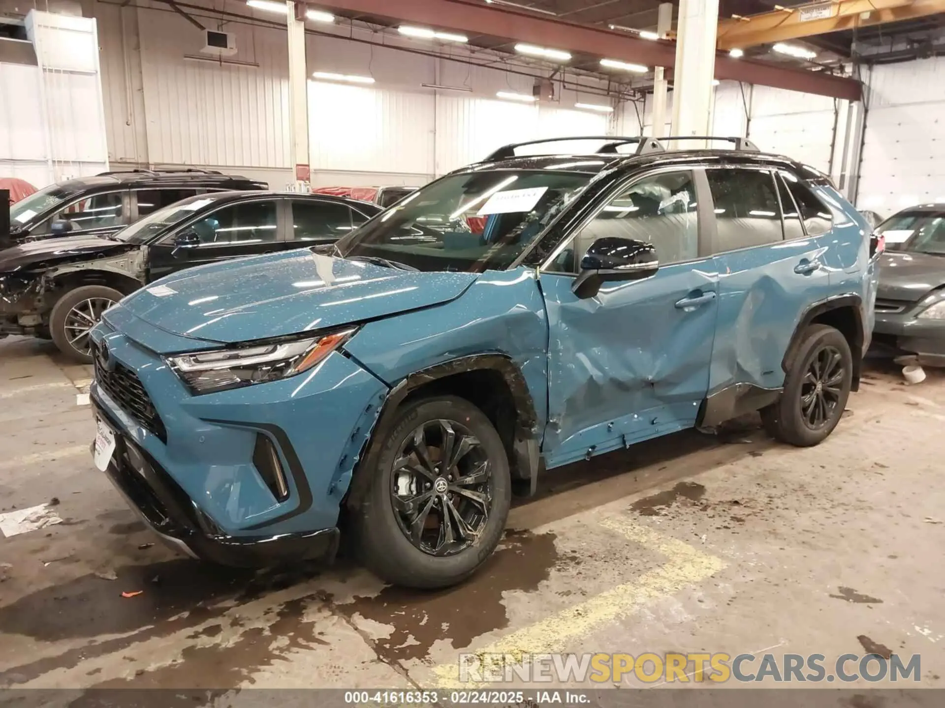 2 Photograph of a damaged car 2T3E6RFV9SW084748 TOYOTA RAV4 HYBRID 2025