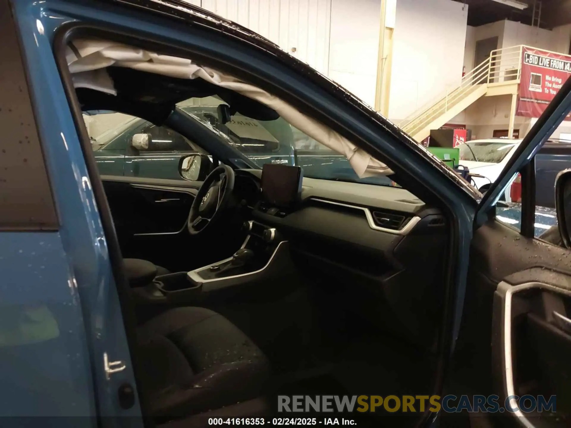 5 Photograph of a damaged car 2T3E6RFV9SW084748 TOYOTA RAV4 HYBRID 2025