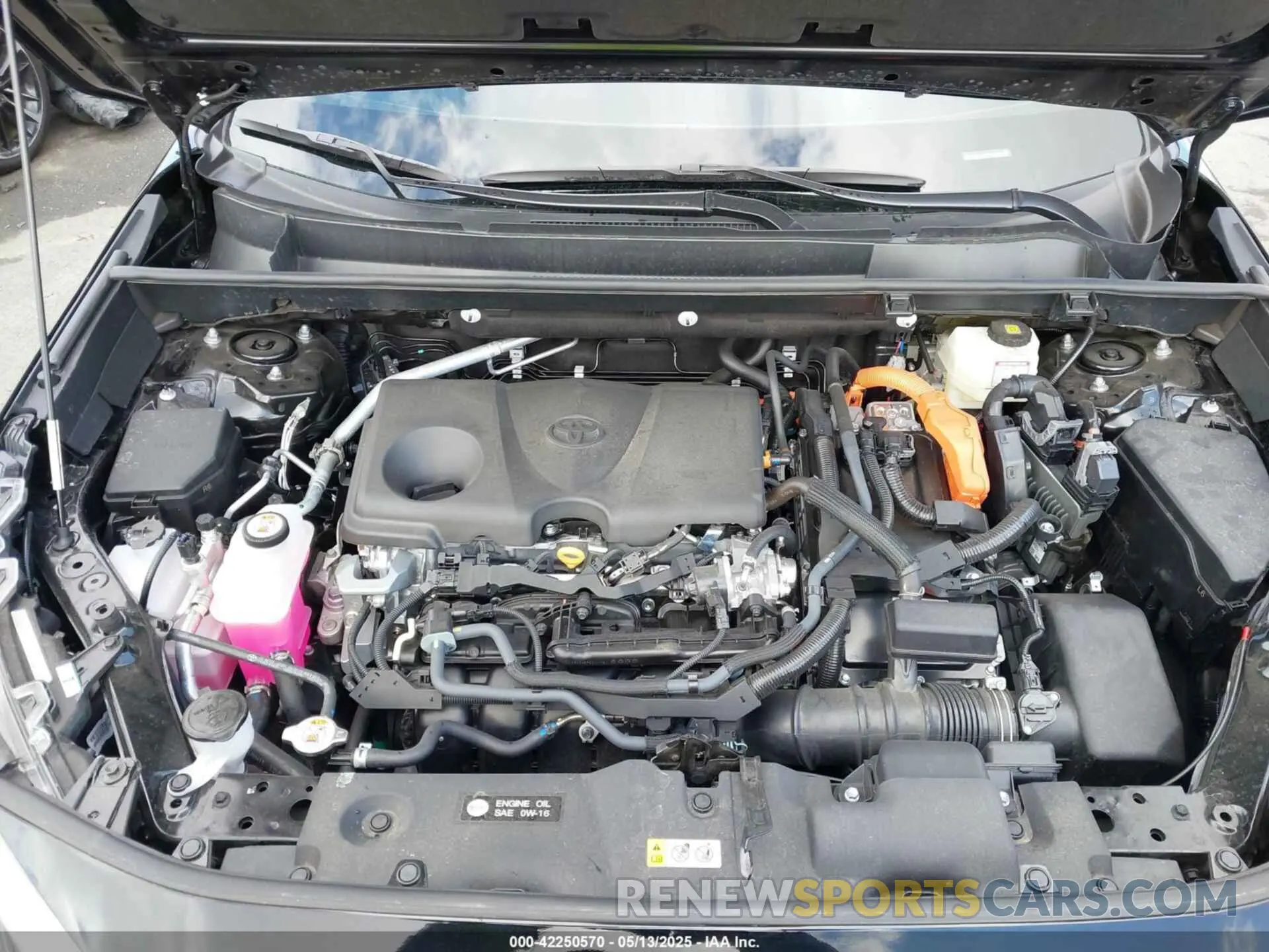 10 Photograph of a damaged car 2T3MWRFV9SW262802 TOYOTA RAV4 HYBRID 2025
