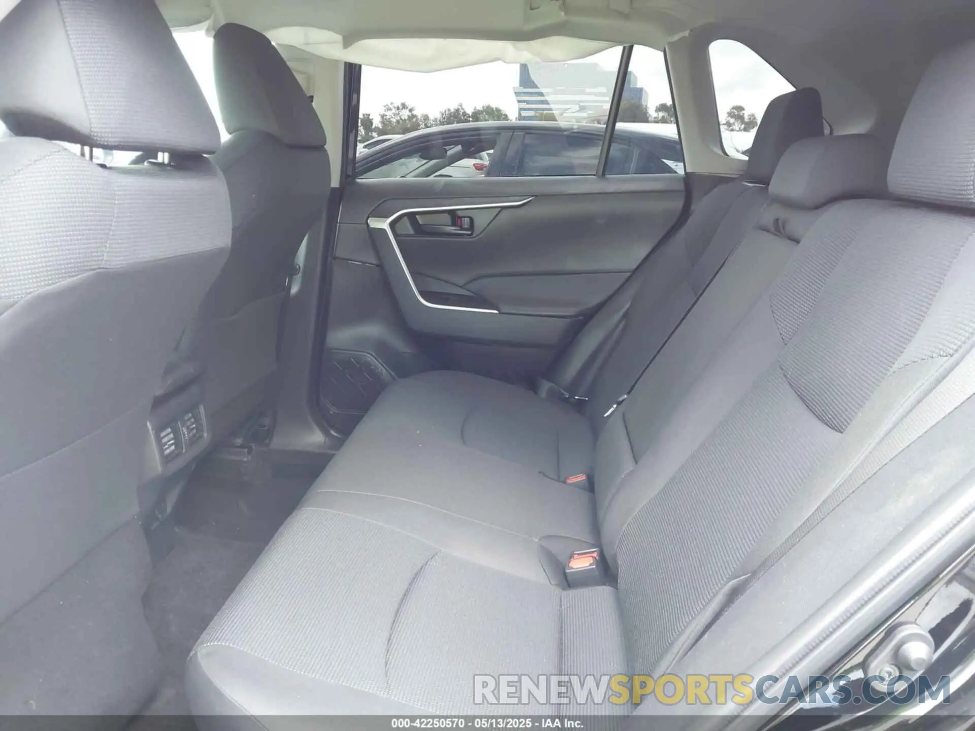 8 Photograph of a damaged car 2T3MWRFV9SW262802 TOYOTA RAV4 HYBRID 2025