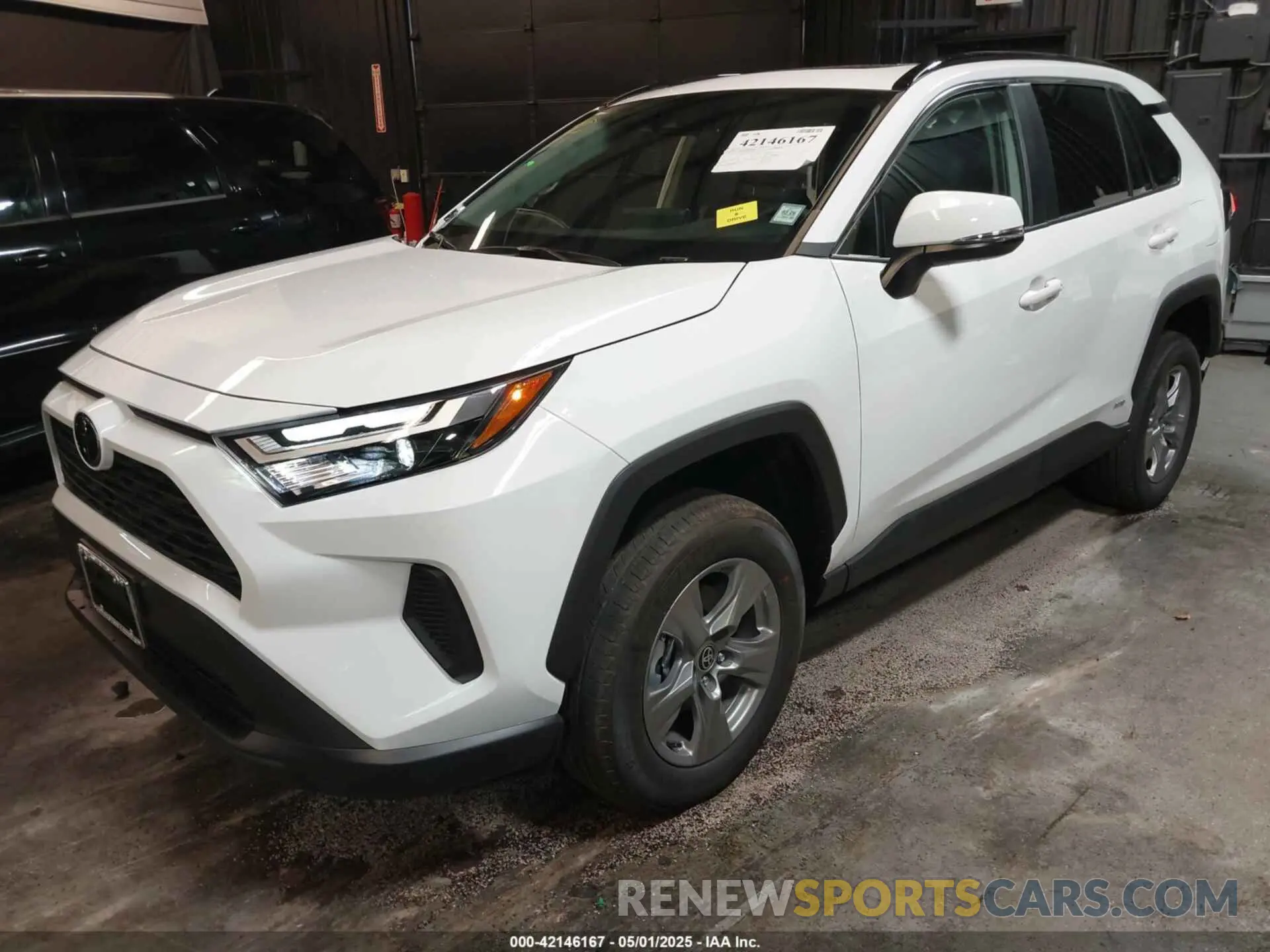 2 Photograph of a damaged car 2T3RWRFV0SW275623 TOYOTA RAV4 HYBRID 2025