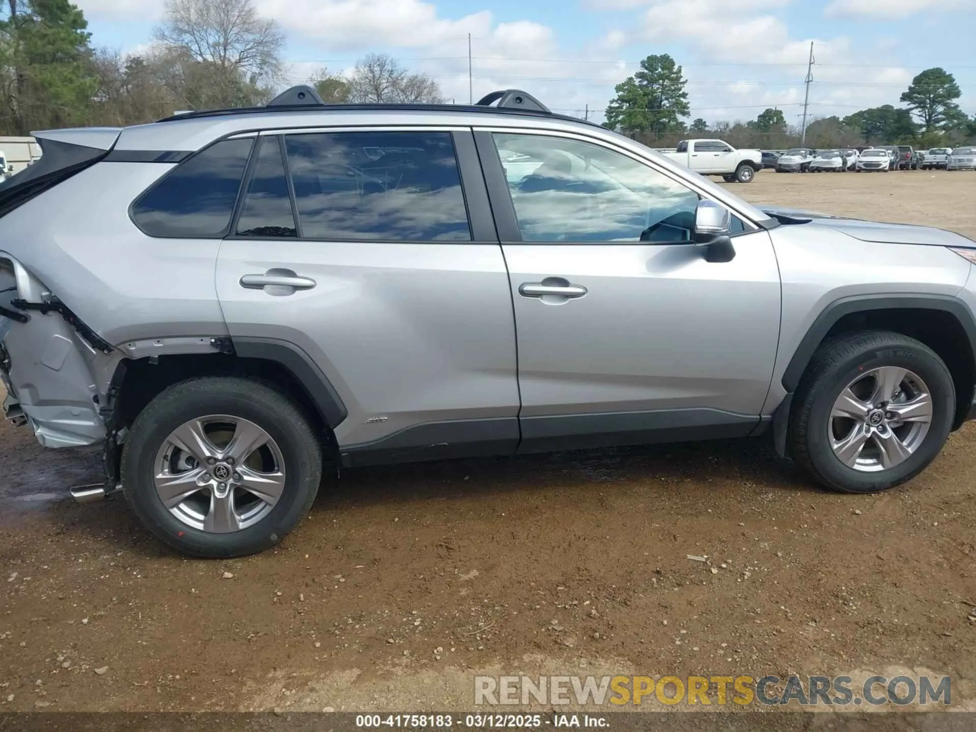 14 Photograph of a damaged car 2T3RWRFV3SW268598 TOYOTA RAV4 HYBRID 2025