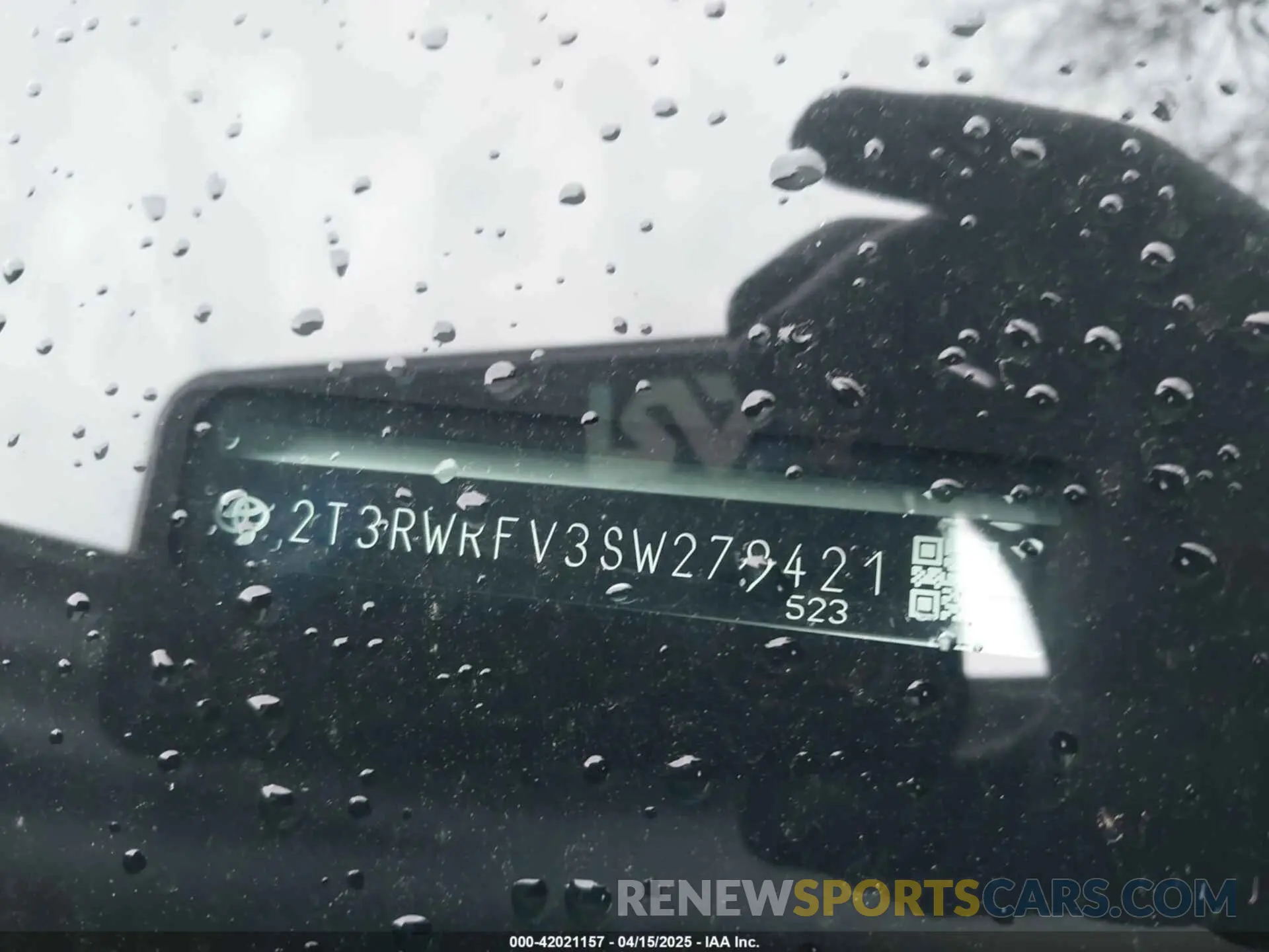 17 Photograph of a damaged car 2T3RWRFV3SW278421 TOYOTA RAV4 HYBRID 2025