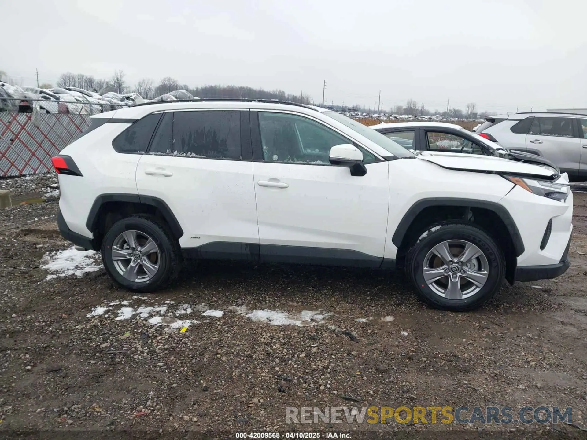 13 Photograph of a damaged car 2T3RWRFV8SW265681 TOYOTA RAV4 HYBRID 2025
