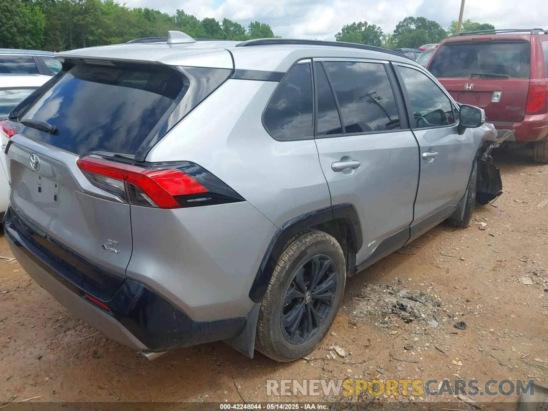 4 Photograph of a damaged car 2T3T6RFV4SW084017 TOYOTA RAV4 HYBRID 2025