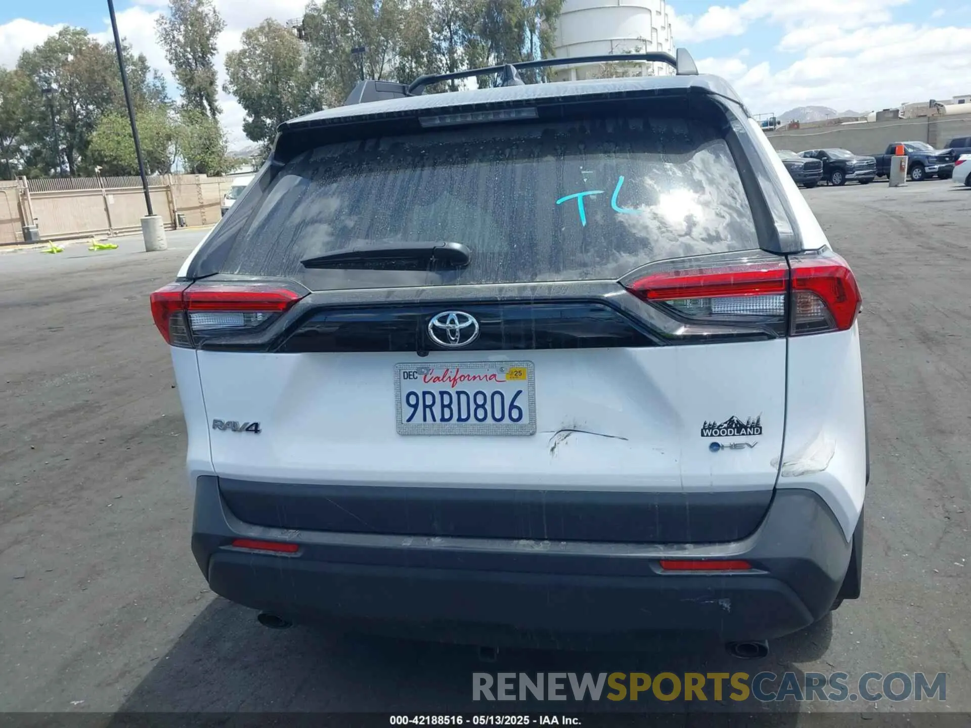 17 Photograph of a damaged car 2T3UWRFV0SW254023 TOYOTA RAV4 HYBRID 2025
