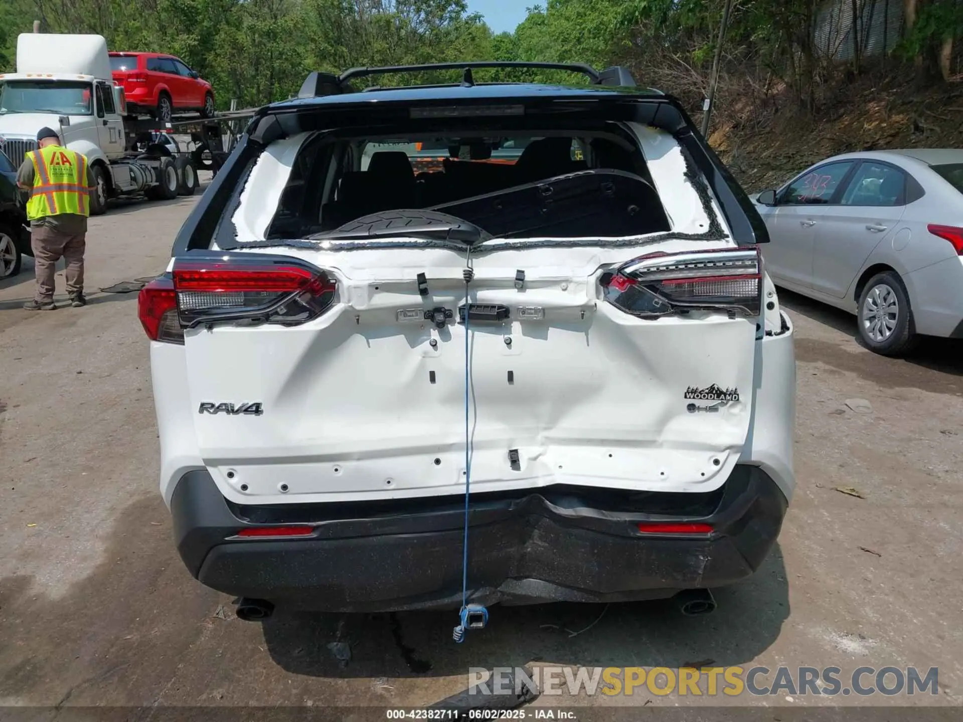 16 Photograph of a damaged car 2T3UWRFV3SW262939 TOYOTA RAV4 HYBRID 2025