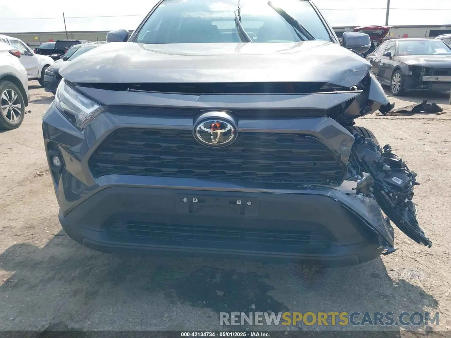 12 Photograph of a damaged car 4T3B6RFV0SU176396 TOYOTA RAV4 HYBRID 2025