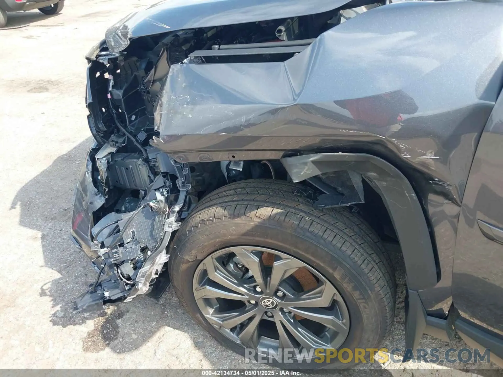 6 Photograph of a damaged car 4T3B6RFV0SU176396 TOYOTA RAV4 HYBRID 2025