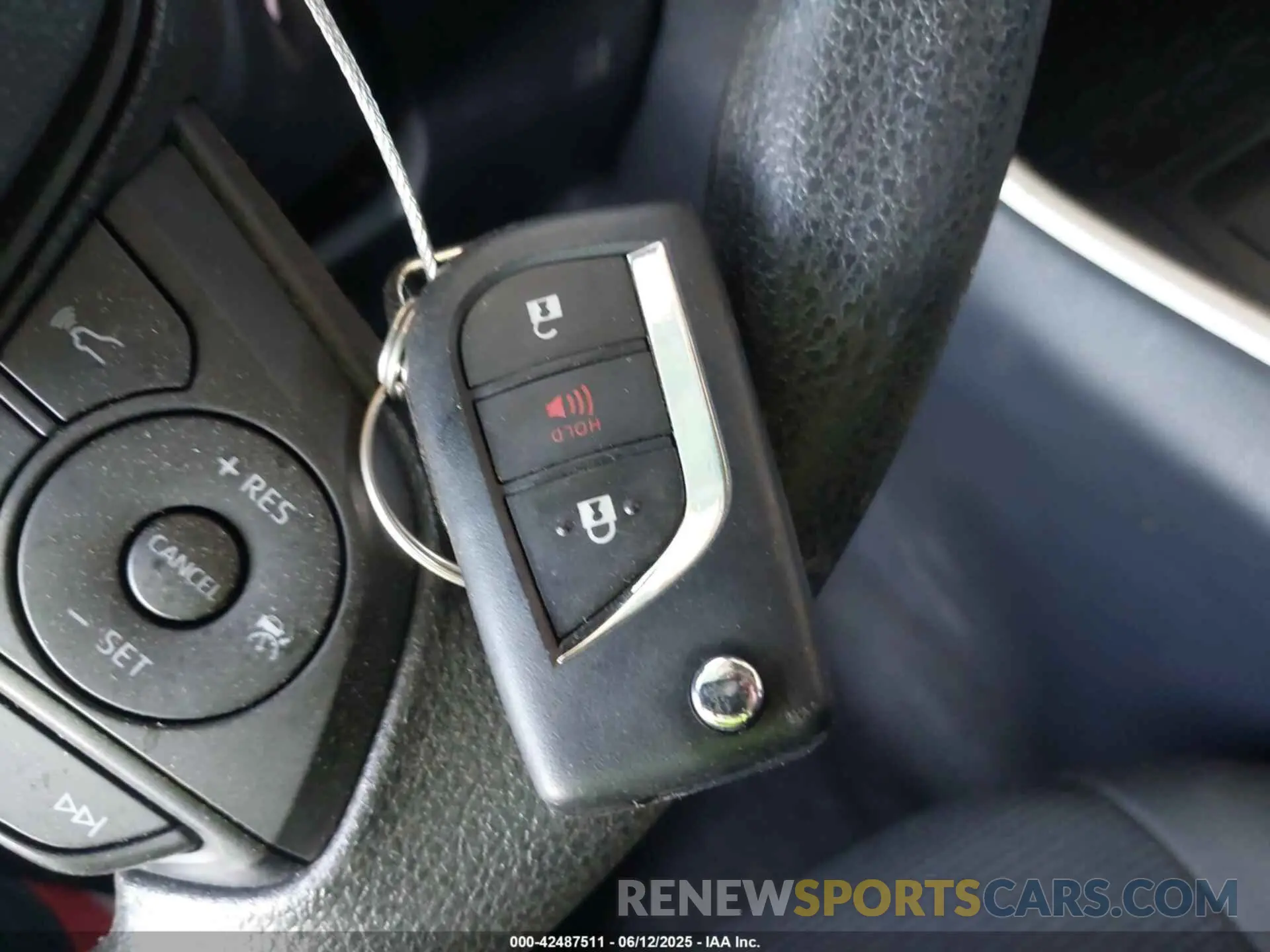 11 Photograph of a damaged car 4T3LWRFV7SU165710 TOYOTA RAV4 HYBRID 2025