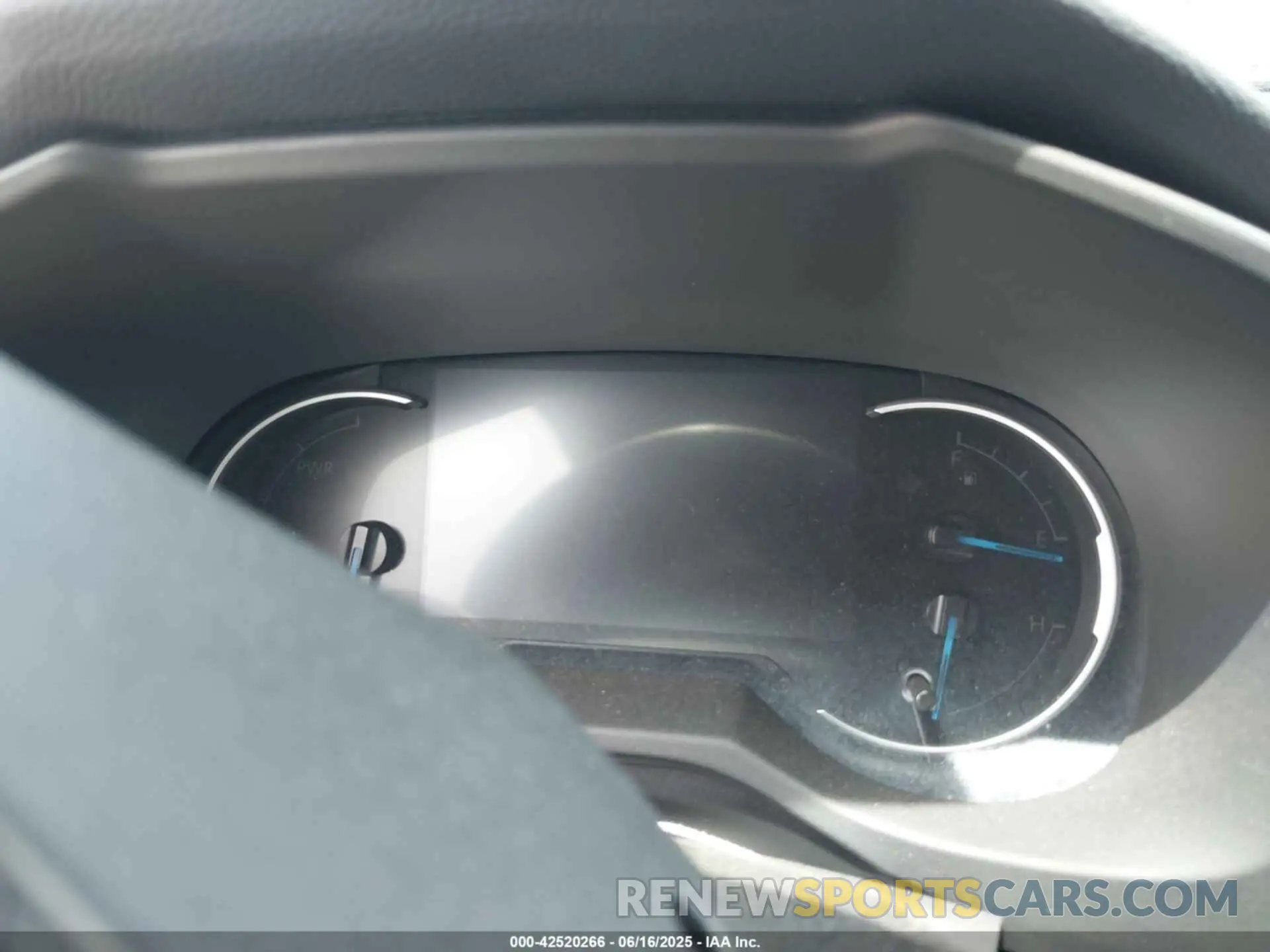 16 Photograph of a damaged car 4T3LWRFV9SU173310 TOYOTA RAV4 HYBRID 2025
