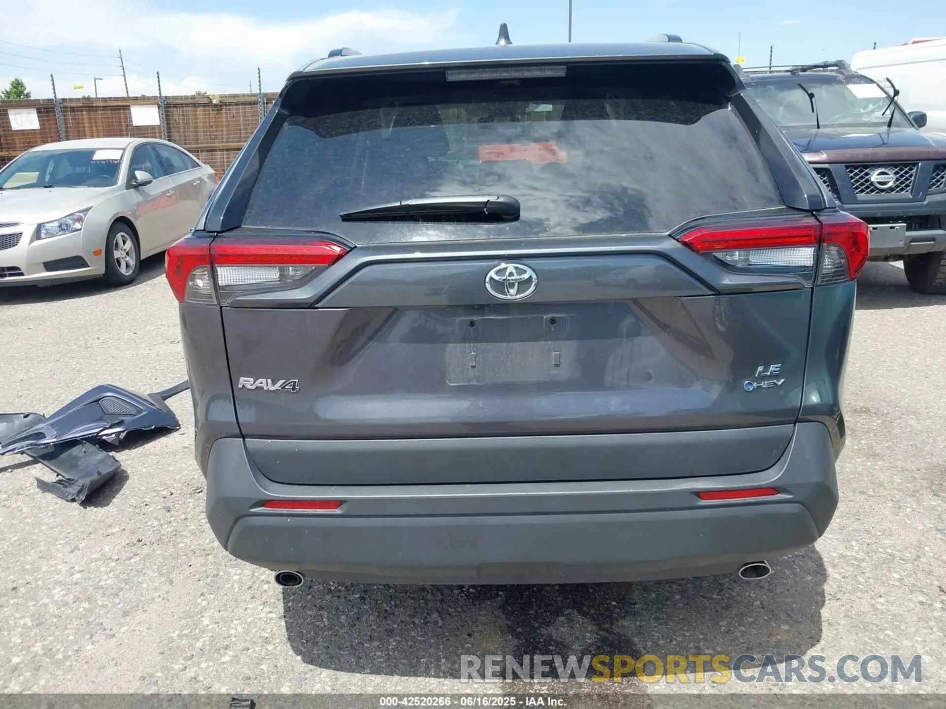 17 Photograph of a damaged car 4T3LWRFV9SU173310 TOYOTA RAV4 HYBRID 2025