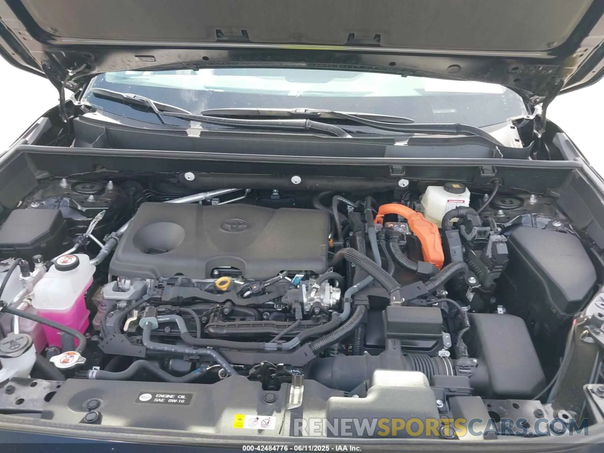 10 Photograph of a damaged car 4T3RWRFV1SU164675 TOYOTA RAV4 HYBRID 2025