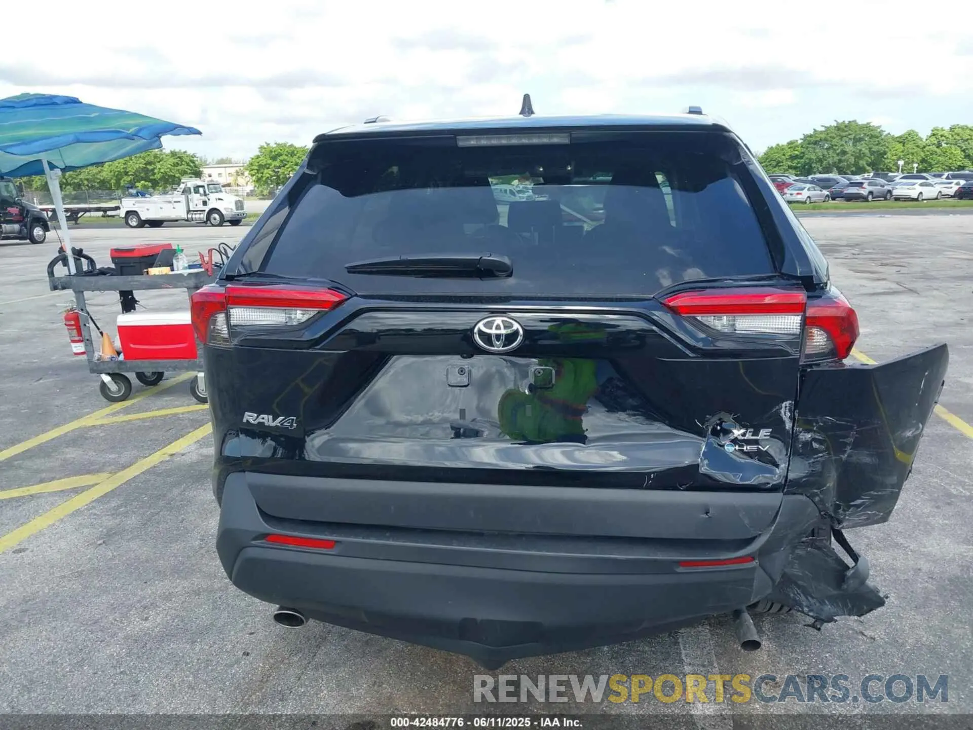16 Photograph of a damaged car 4T3RWRFV1SU164675 TOYOTA RAV4 HYBRID 2025