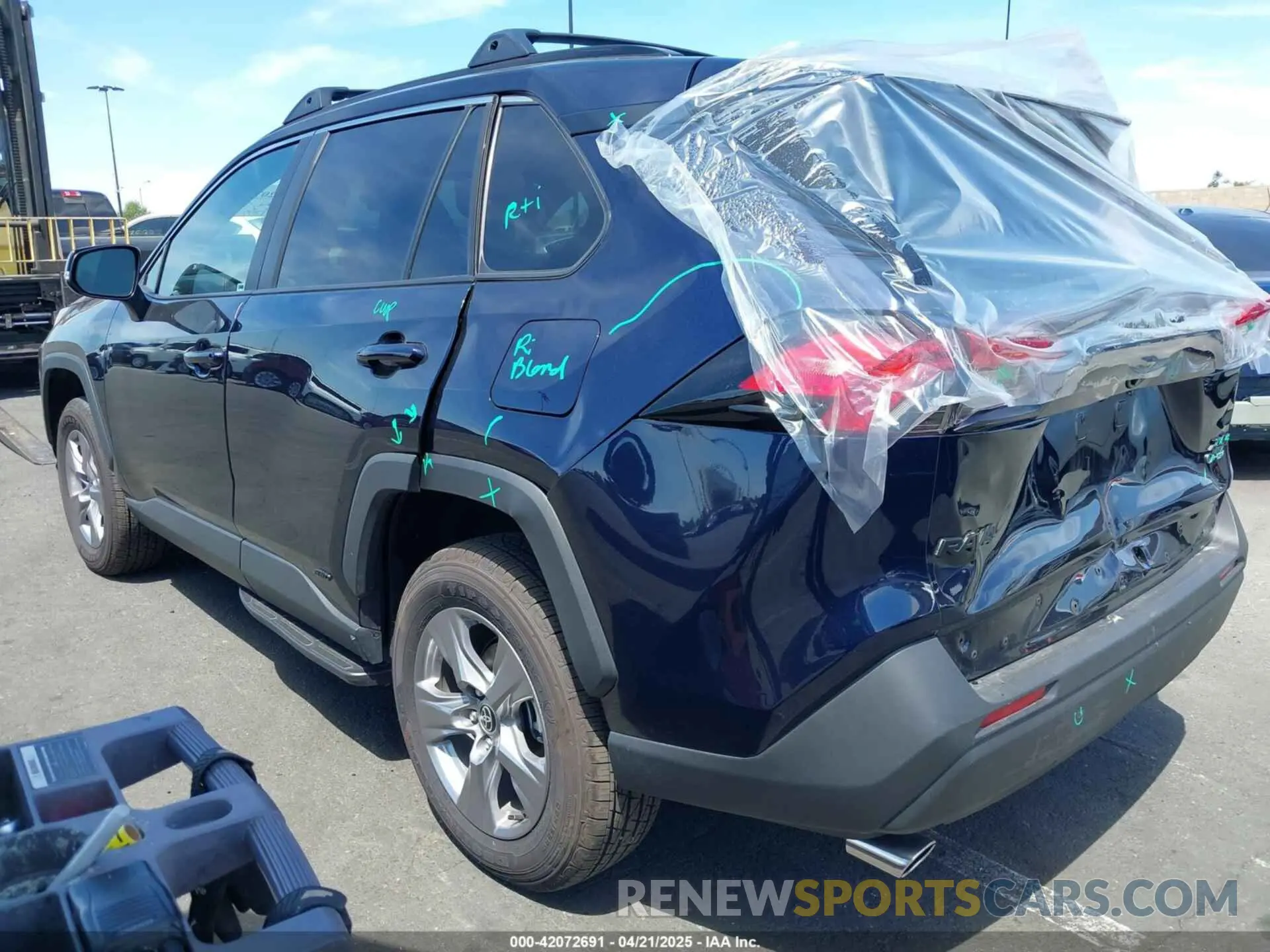 3 Photograph of a damaged car 4T3RWRFV5SU166896 TOYOTA RAV4 HYBRID 2025