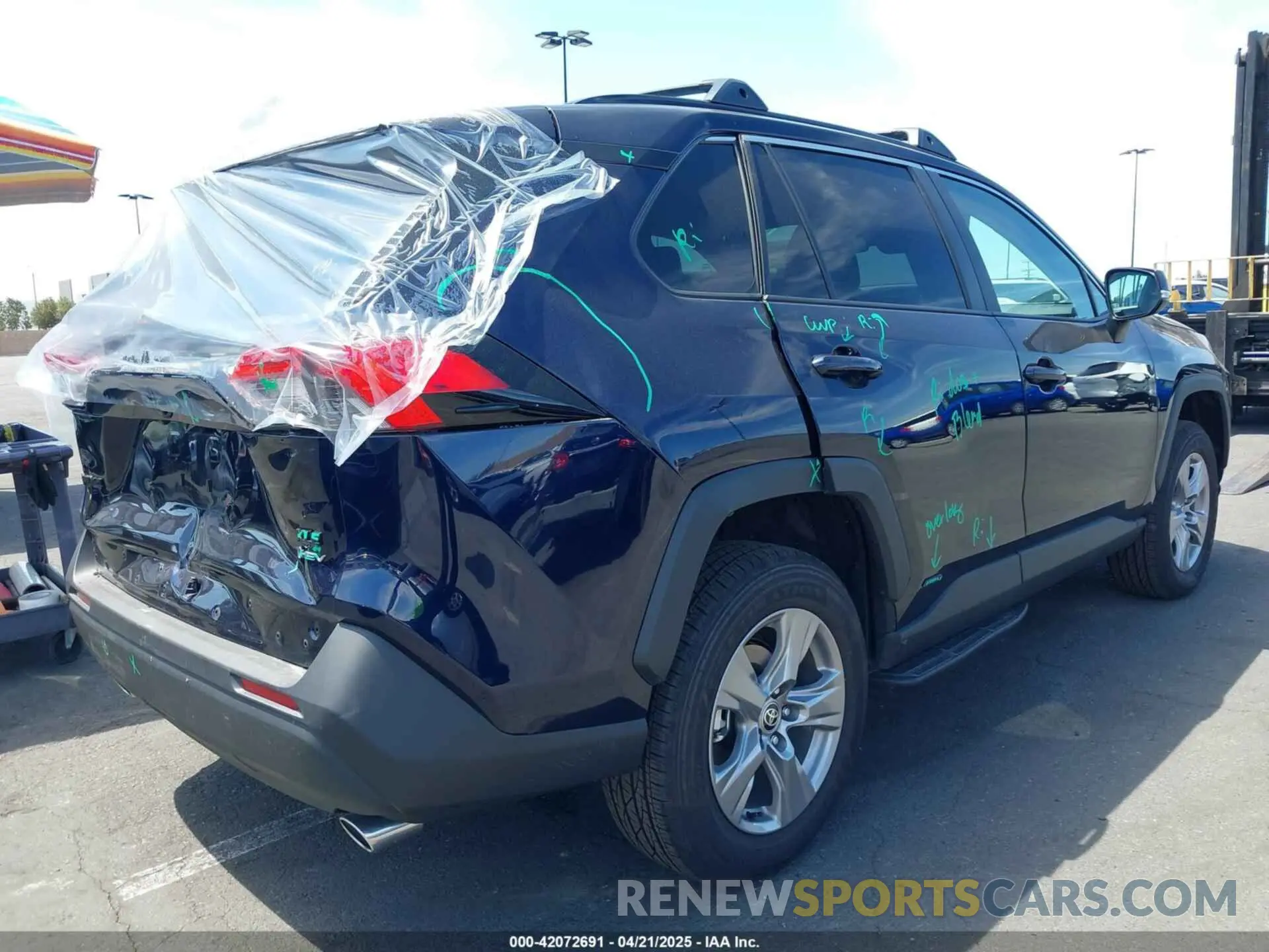4 Photograph of a damaged car 4T3RWRFV5SU166896 TOYOTA RAV4 HYBRID 2025