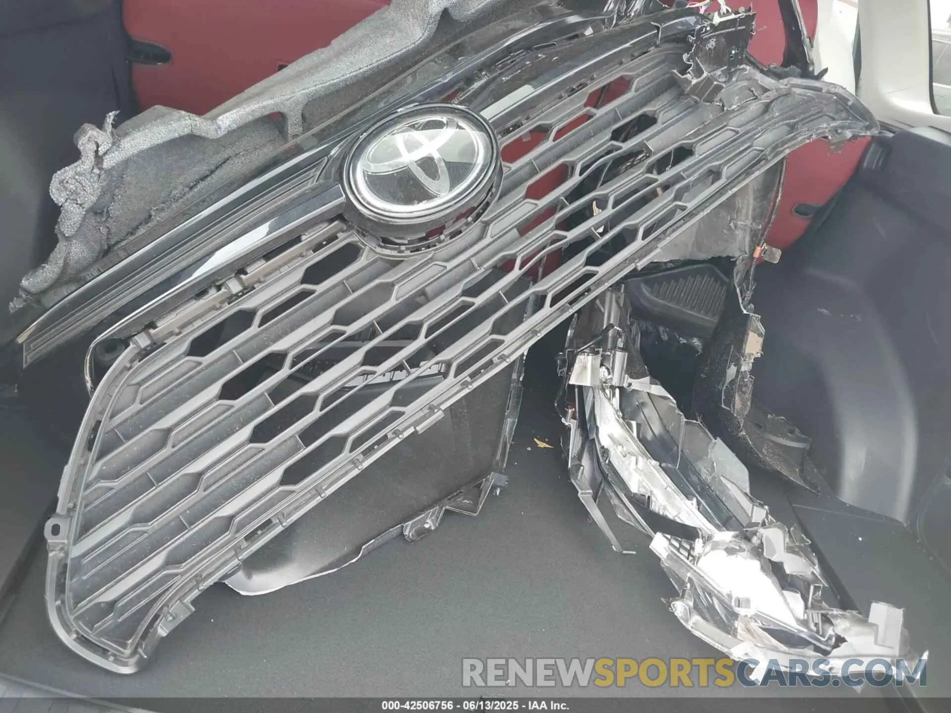 11 Photograph of a damaged car 4T3RWRFV5SU177851 TOYOTA RAV4 HYBRID 2025