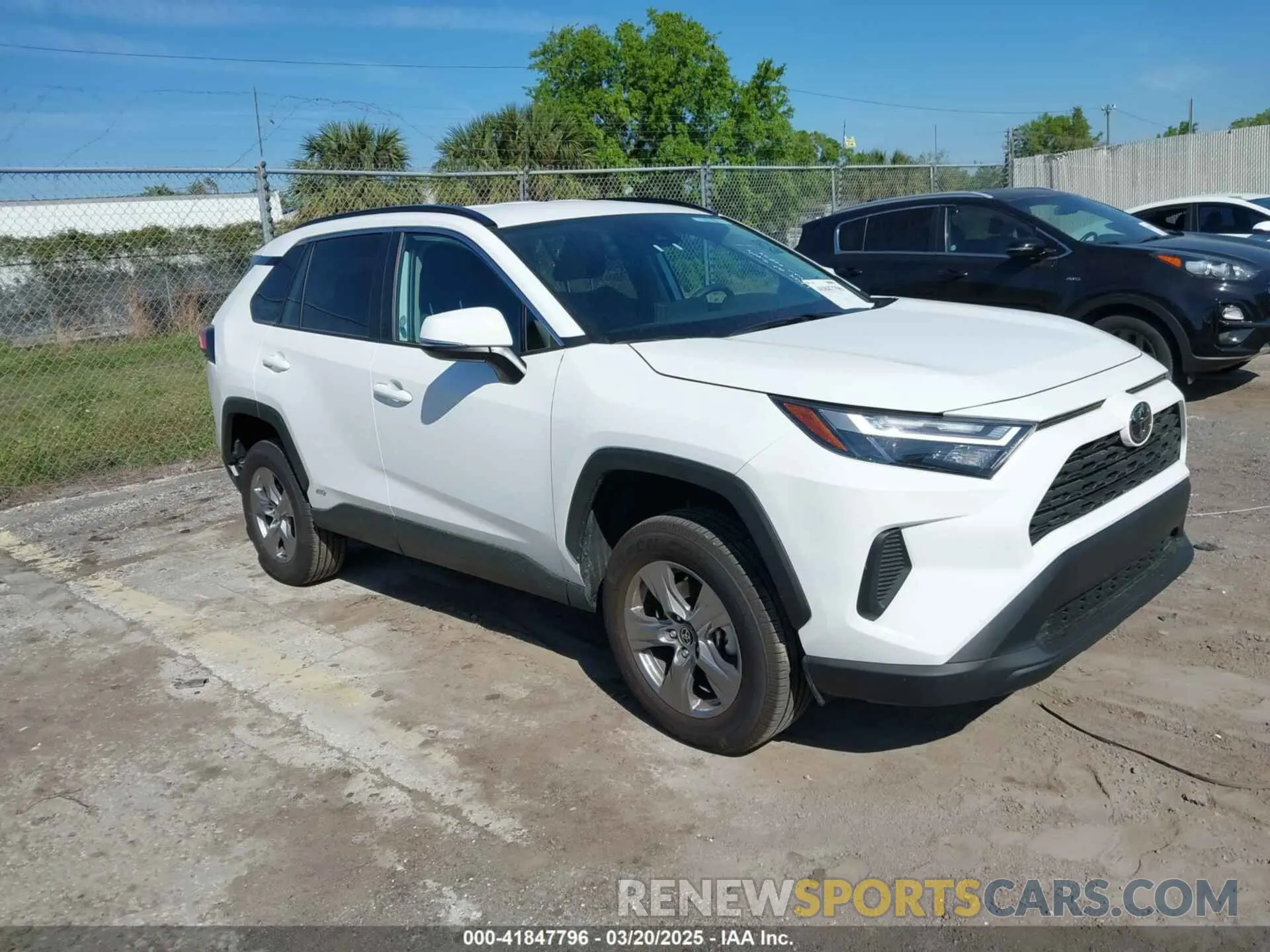 1 Photograph of a damaged car 4T3RWRFVXSU166151 TOYOTA RAV4 HYBRID 2025