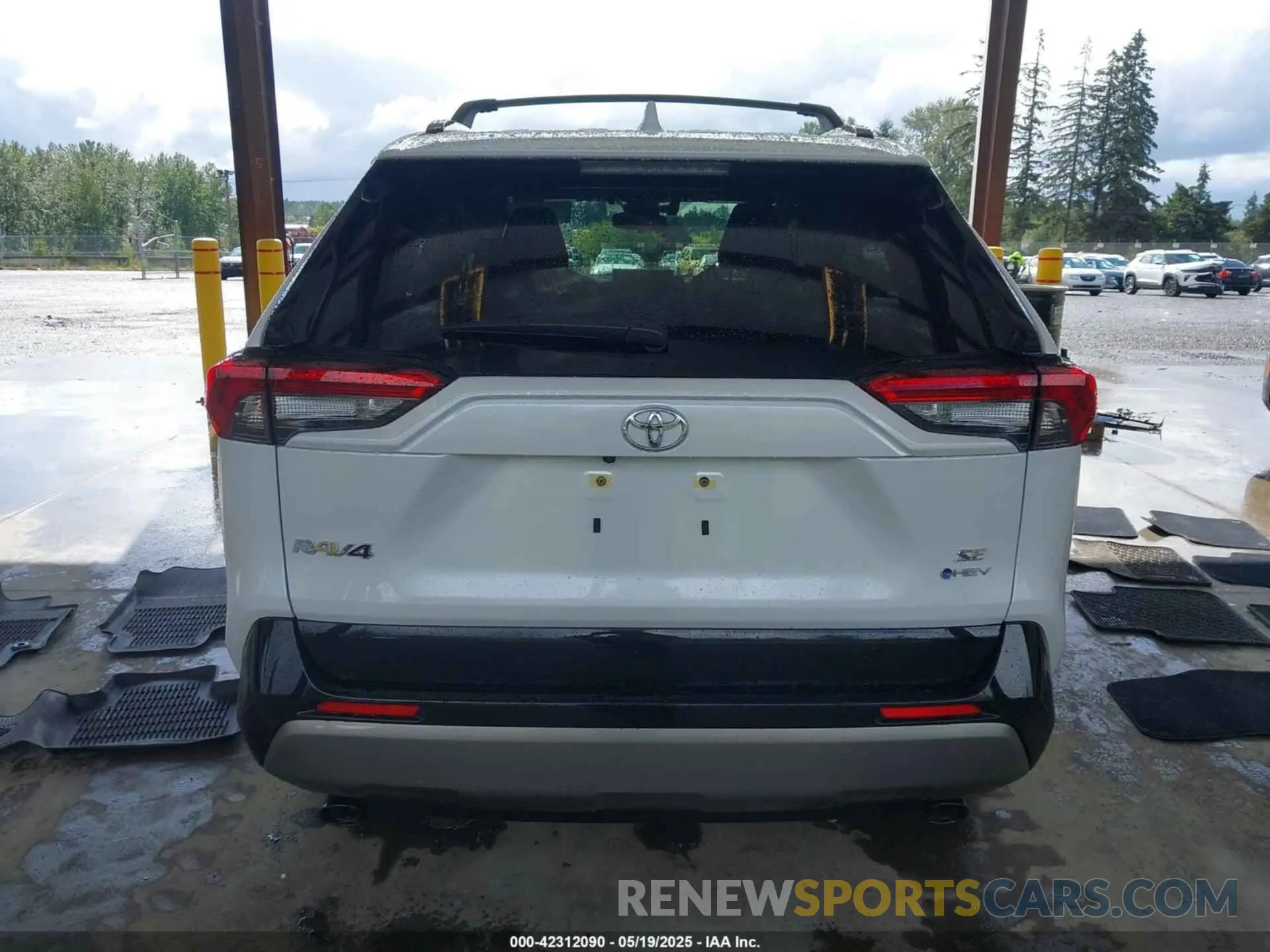 16 Photograph of a damaged car JTM16RFV5SJ076434 TOYOTA RAV4 HYBRID 2025