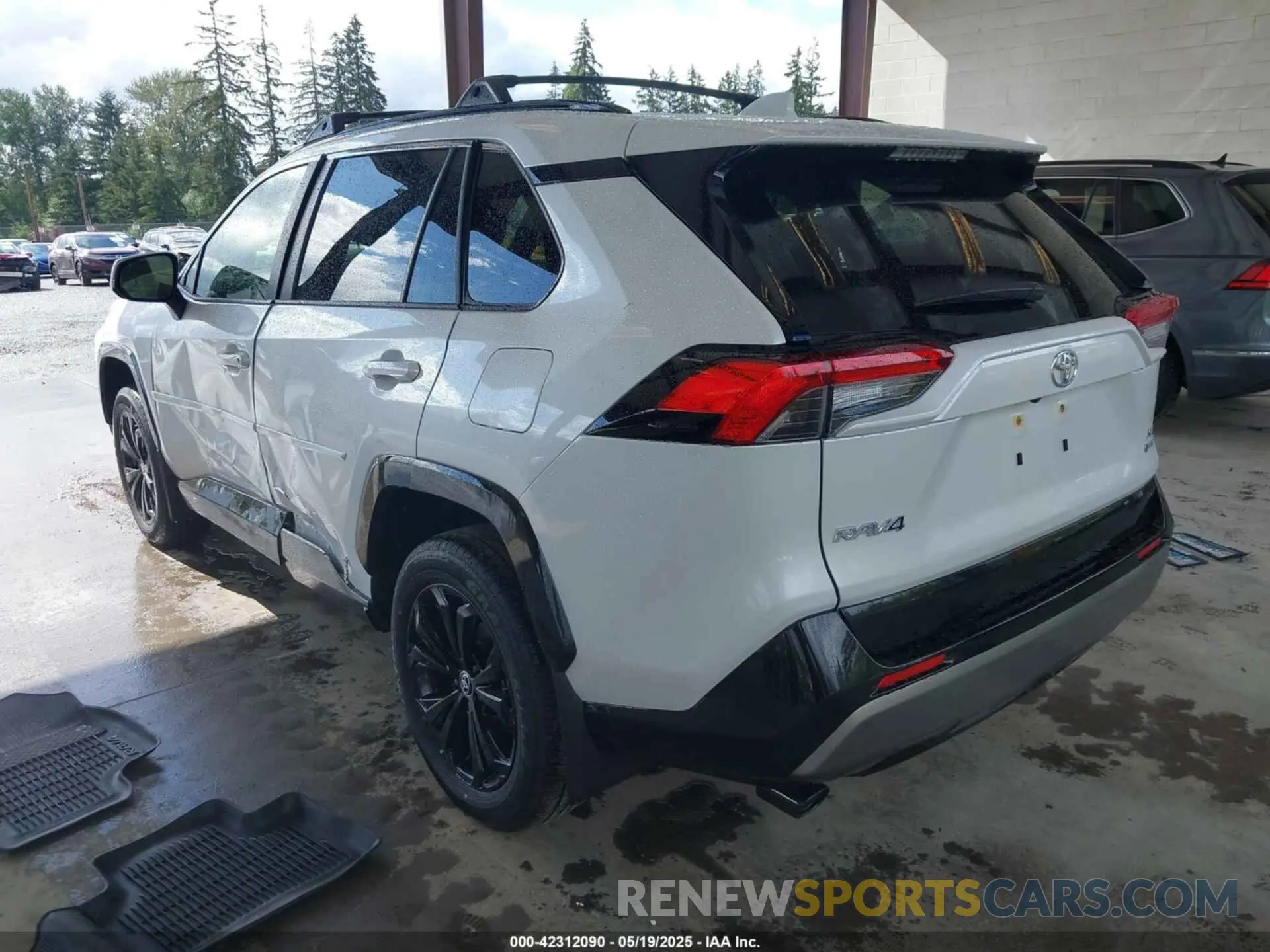 3 Photograph of a damaged car JTM16RFV5SJ076434 TOYOTA RAV4 HYBRID 2025