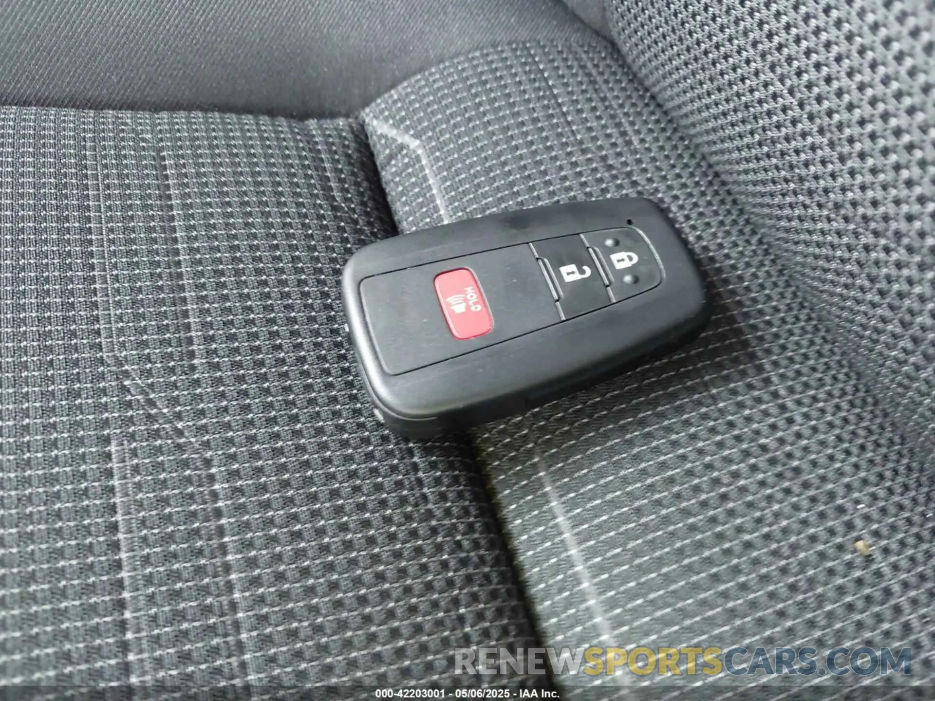 11 Photograph of a damaged car JTM16RFVXSJ065252 TOYOTA RAV4 HYBRID 2025
