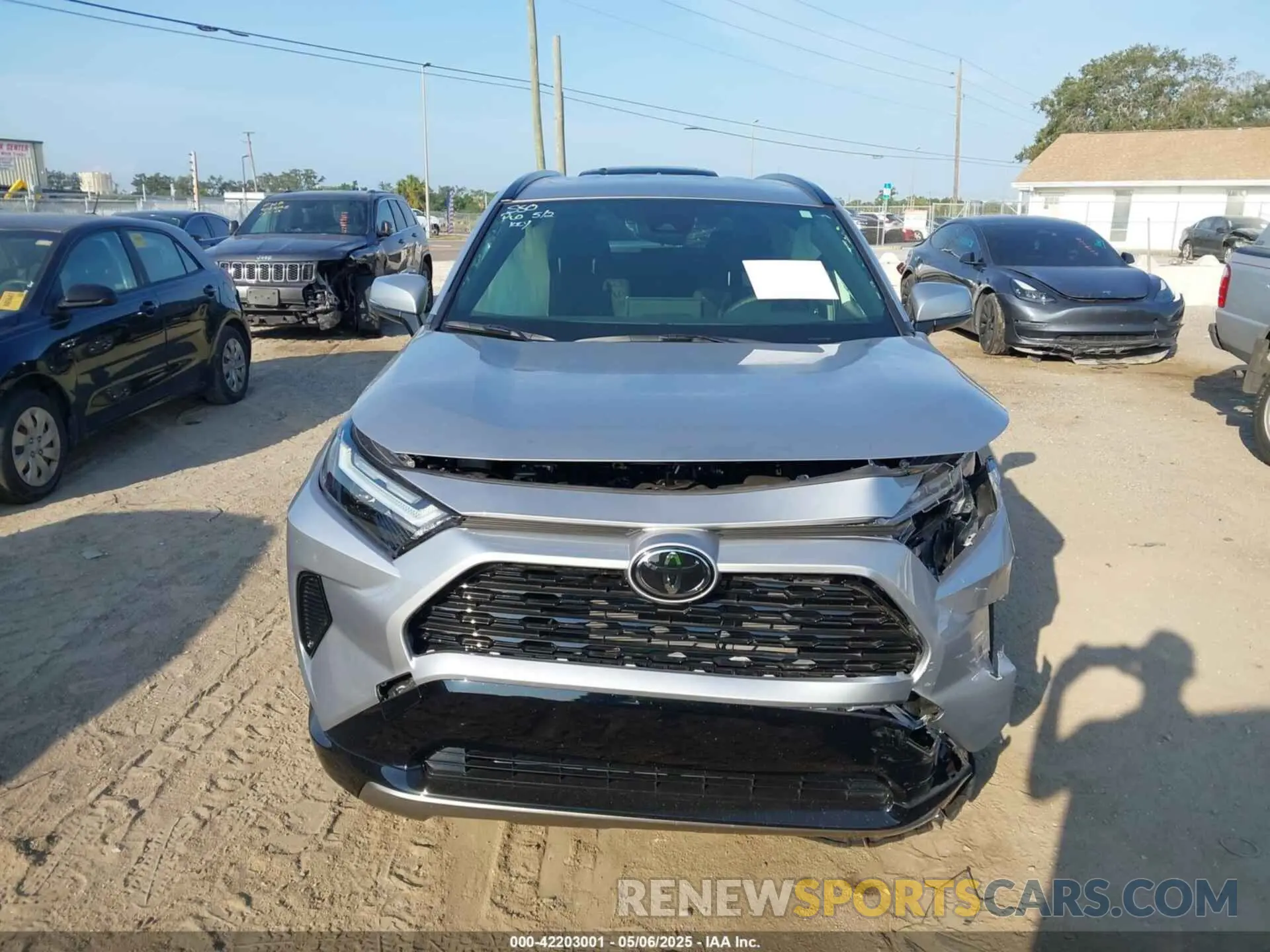 12 Photograph of a damaged car JTM16RFVXSJ065252 TOYOTA RAV4 HYBRID 2025