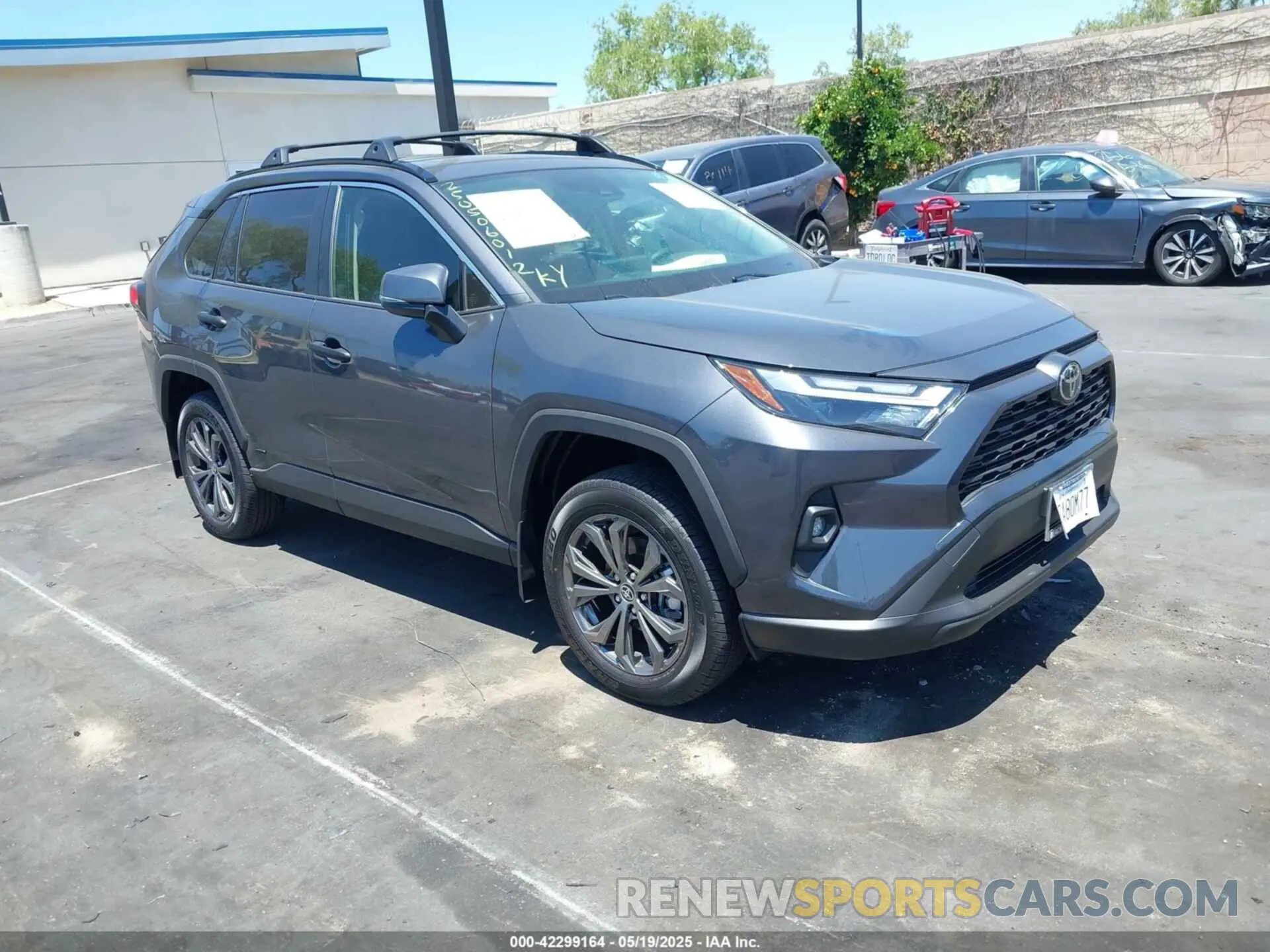 1 Photograph of a damaged car JTMB6RFV4SJ074842 TOYOTA RAV4 HYBRID 2025