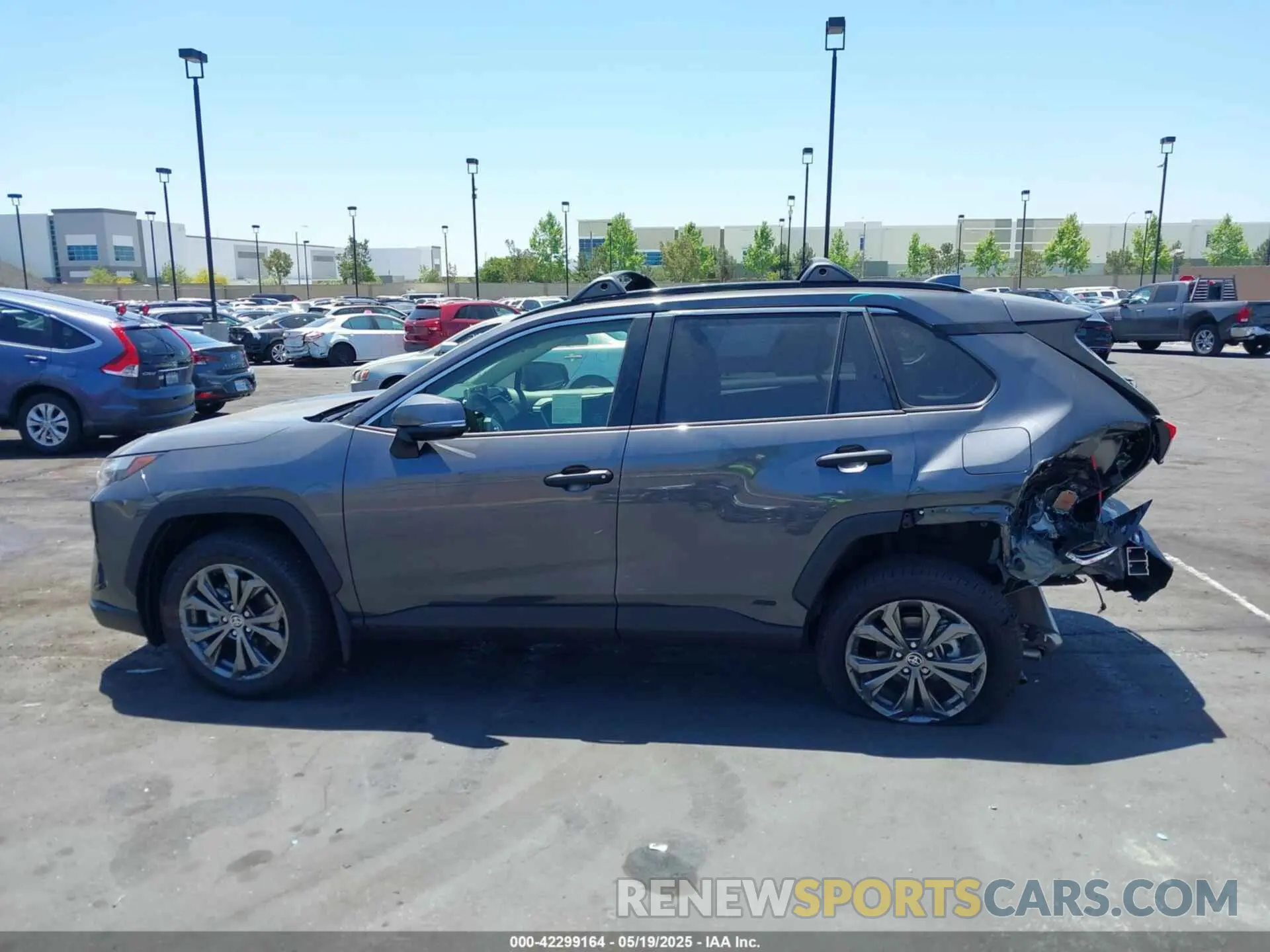 15 Photograph of a damaged car JTMB6RFV4SJ074842 TOYOTA RAV4 HYBRID 2025