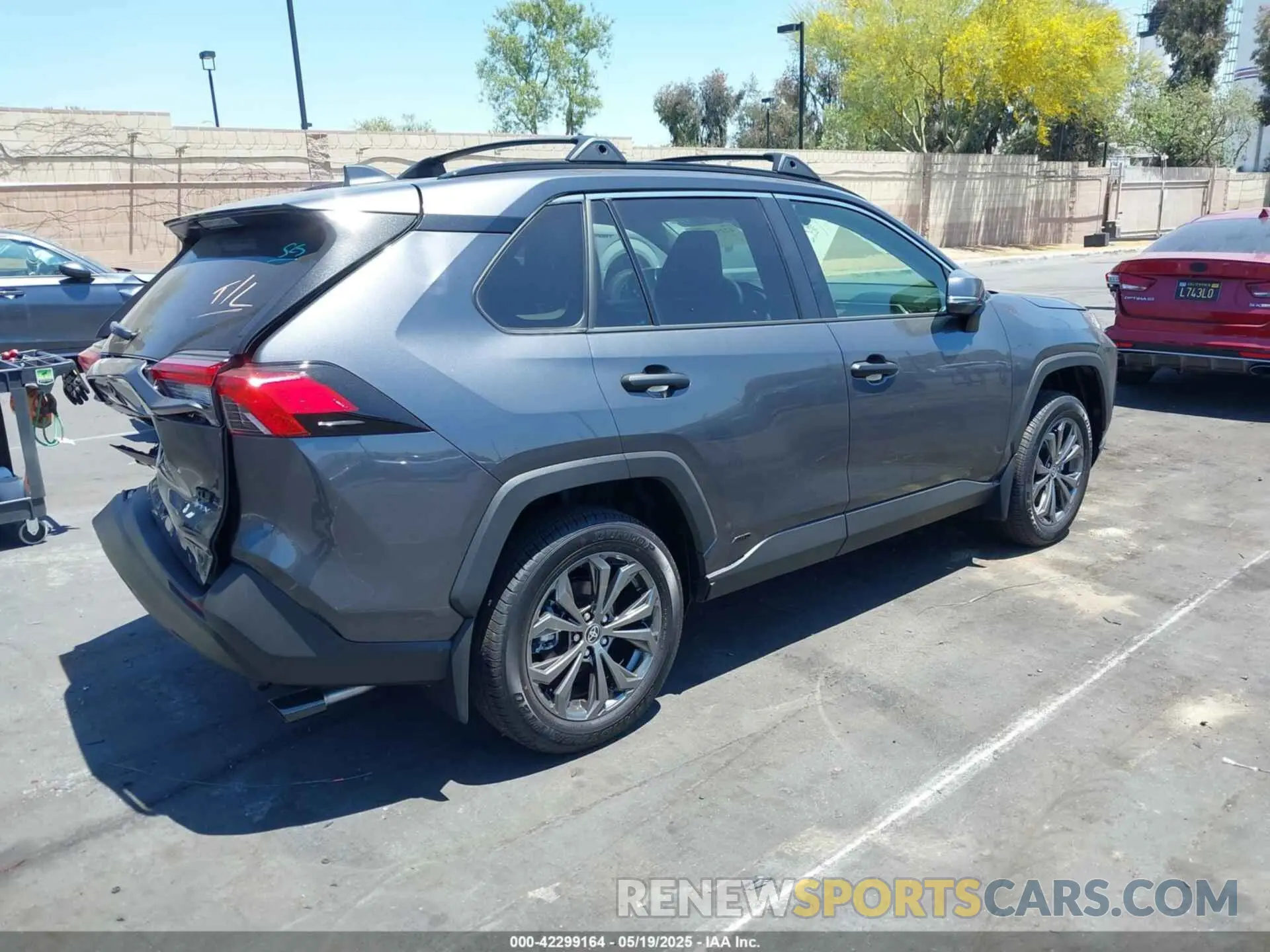 4 Photograph of a damaged car JTMB6RFV4SJ074842 TOYOTA RAV4 HYBRID 2025