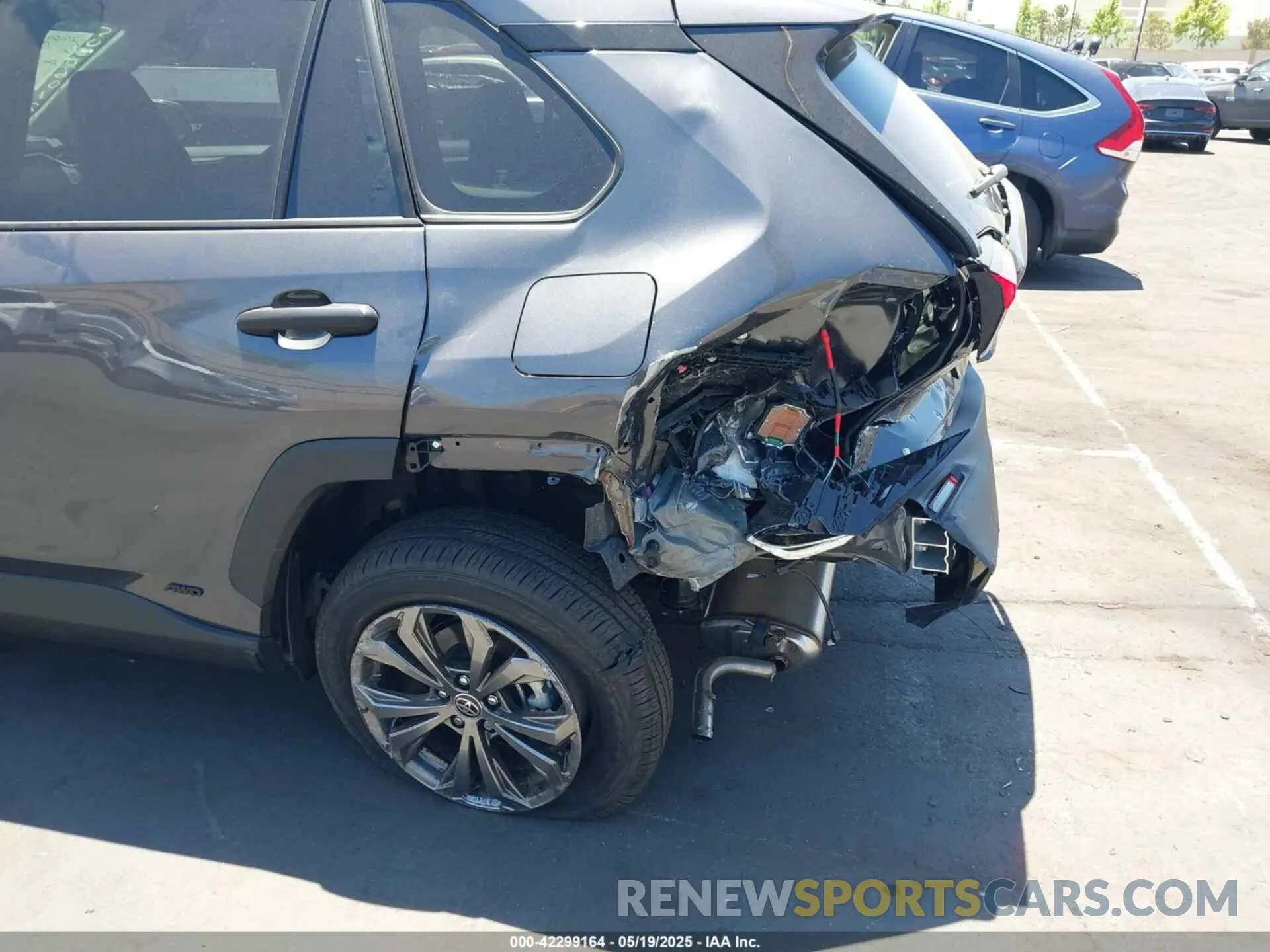 6 Photograph of a damaged car JTMB6RFV4SJ074842 TOYOTA RAV4 HYBRID 2025
