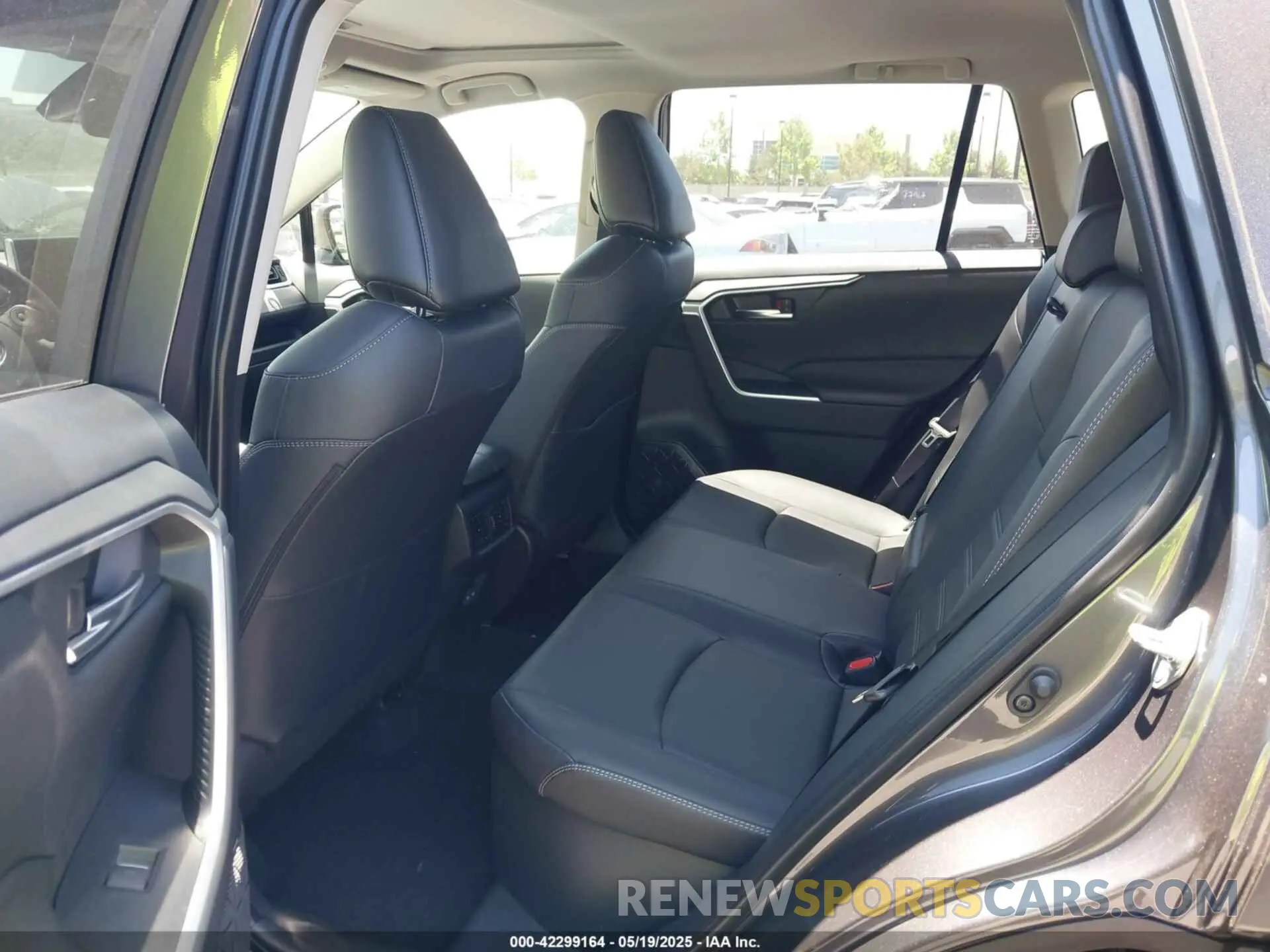 8 Photograph of a damaged car JTMB6RFV4SJ074842 TOYOTA RAV4 HYBRID 2025