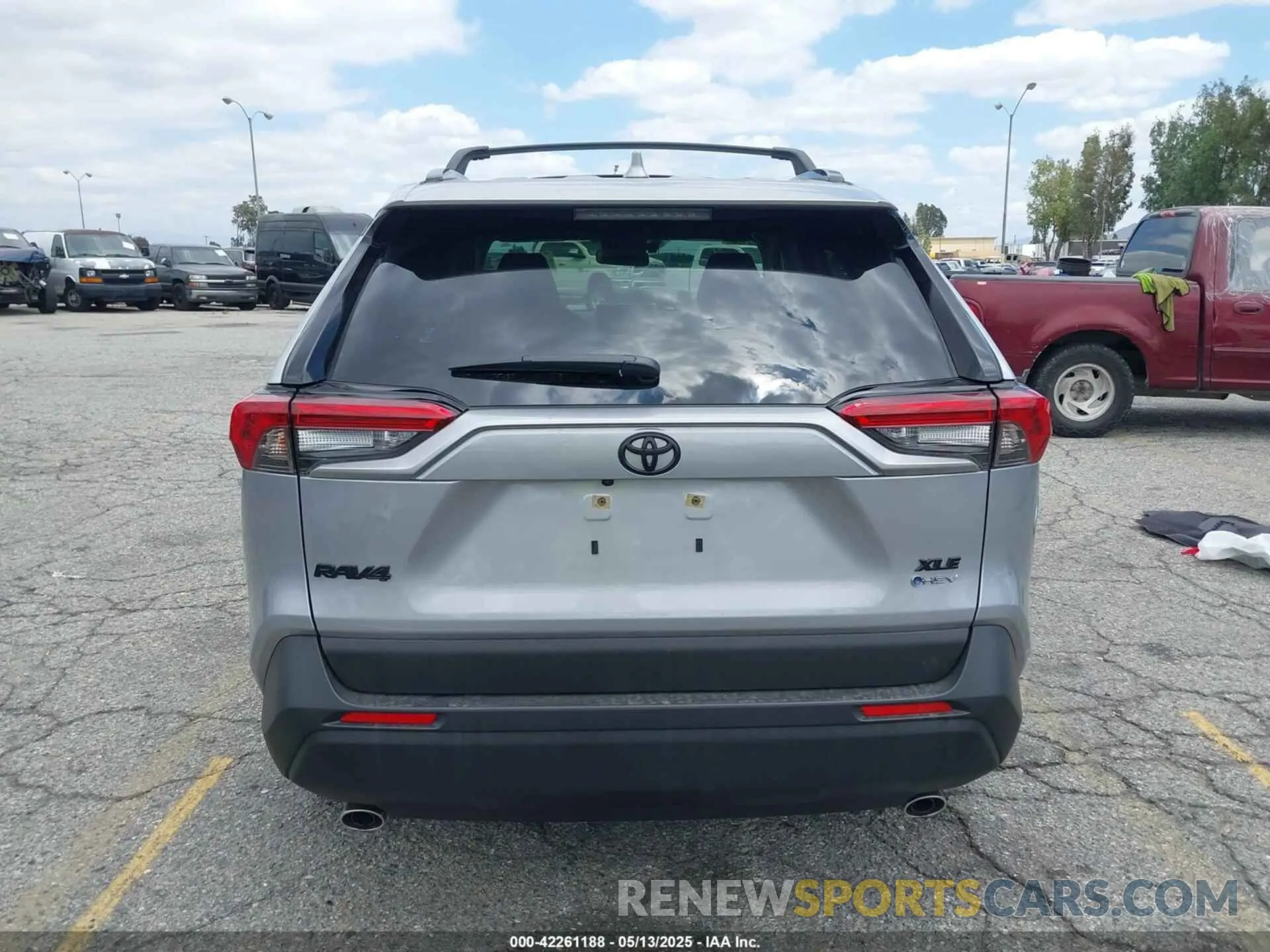 17 Photograph of a damaged car JTMB6RFV5SD157761 TOYOTA RAV4 HYBRID 2025