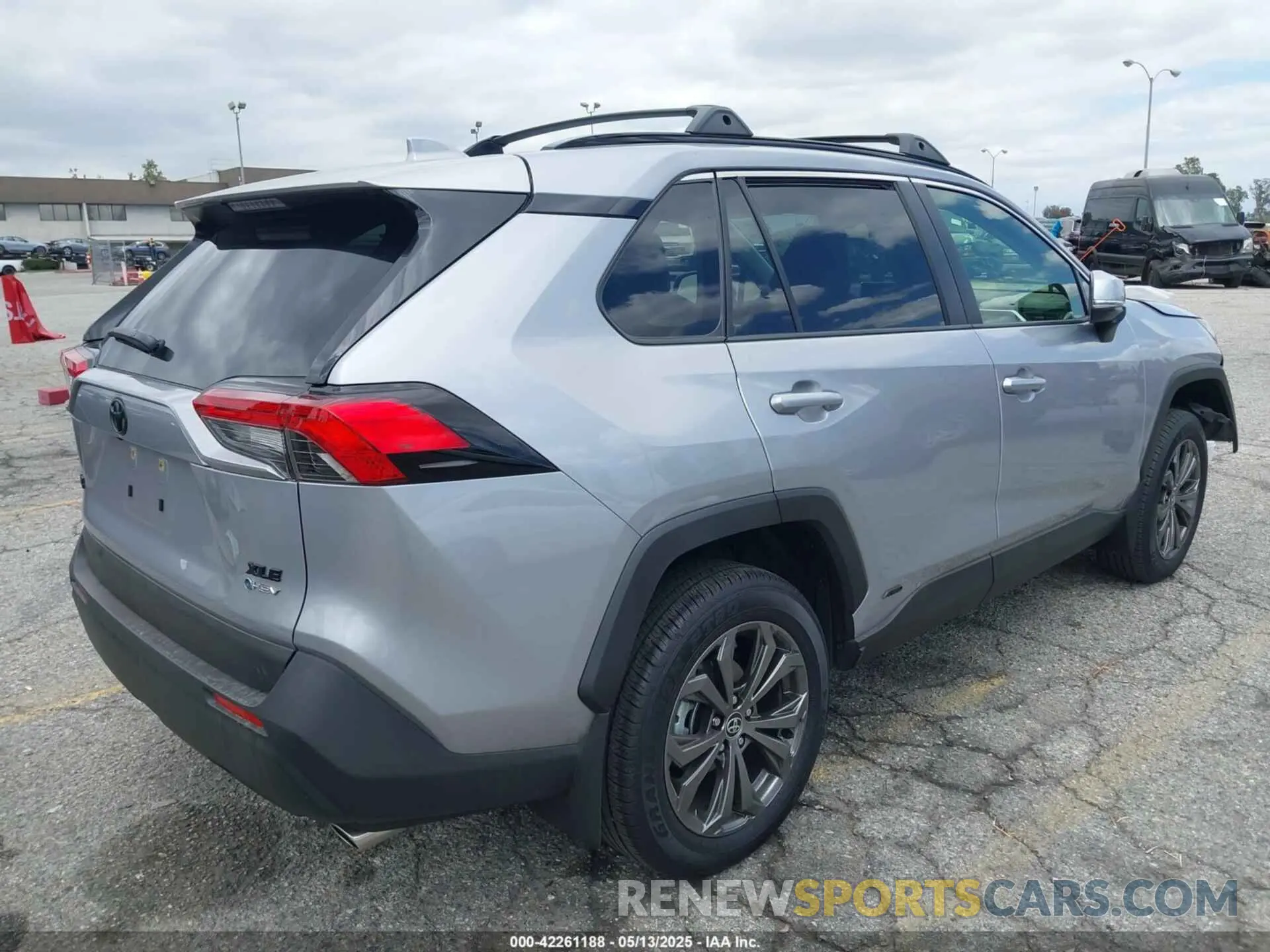 4 Photograph of a damaged car JTMB6RFV5SD157761 TOYOTA RAV4 HYBRID 2025