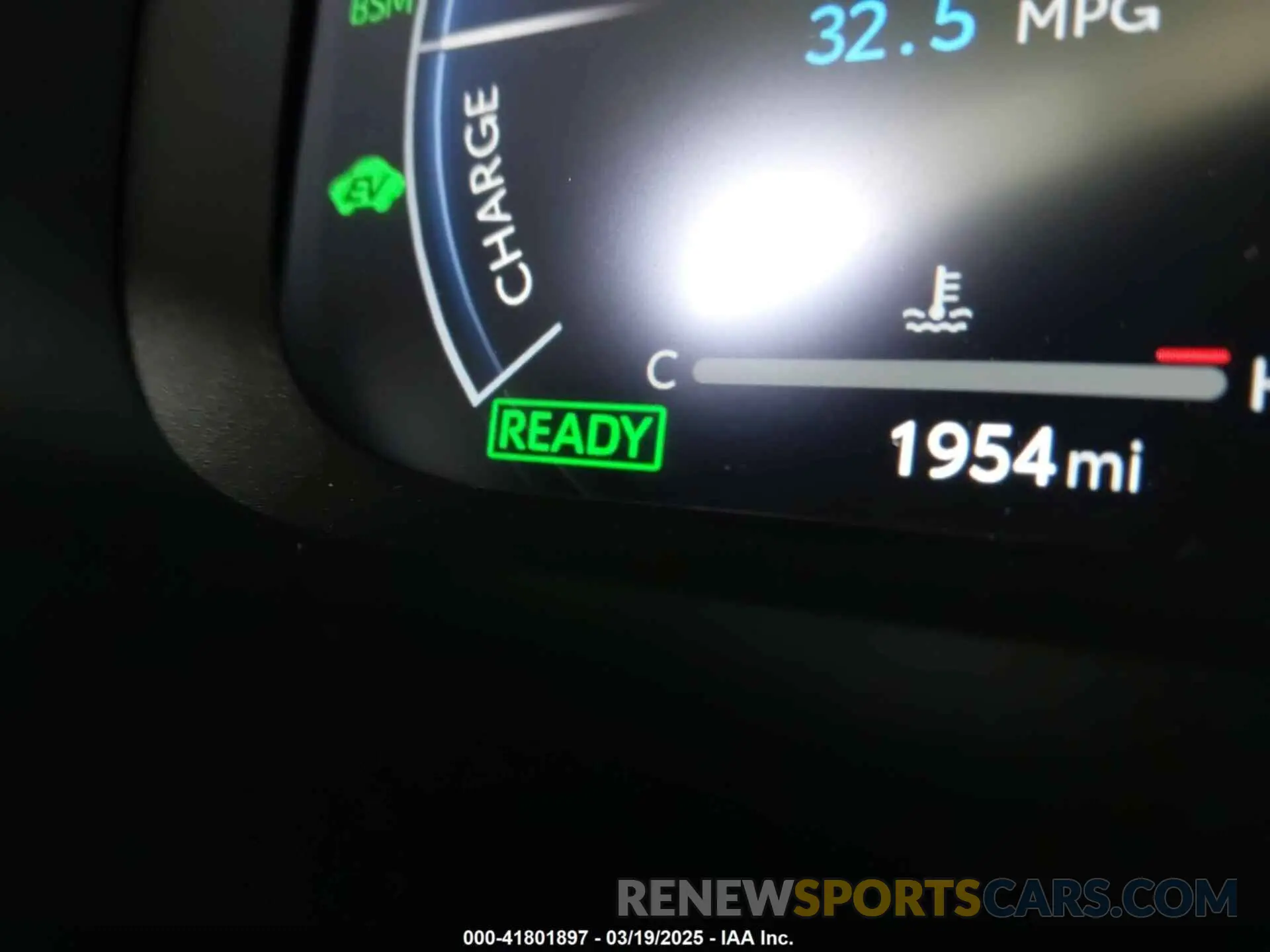 15 Photograph of a damaged car JTMD6RFV2SD155250 TOYOTA RAV4 HYBRID 2025