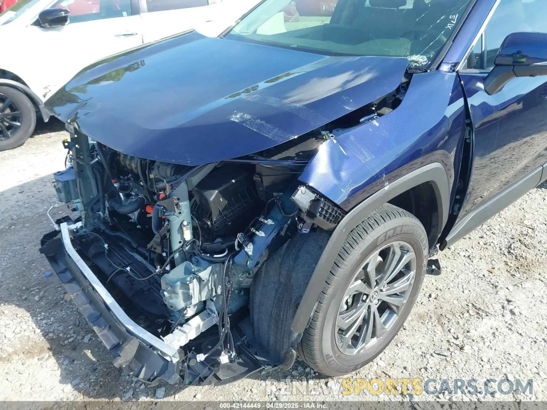 18 Photograph of a damaged car JTMD6RFV8SJ069443 TOYOTA RAV4 HYBRID 2025