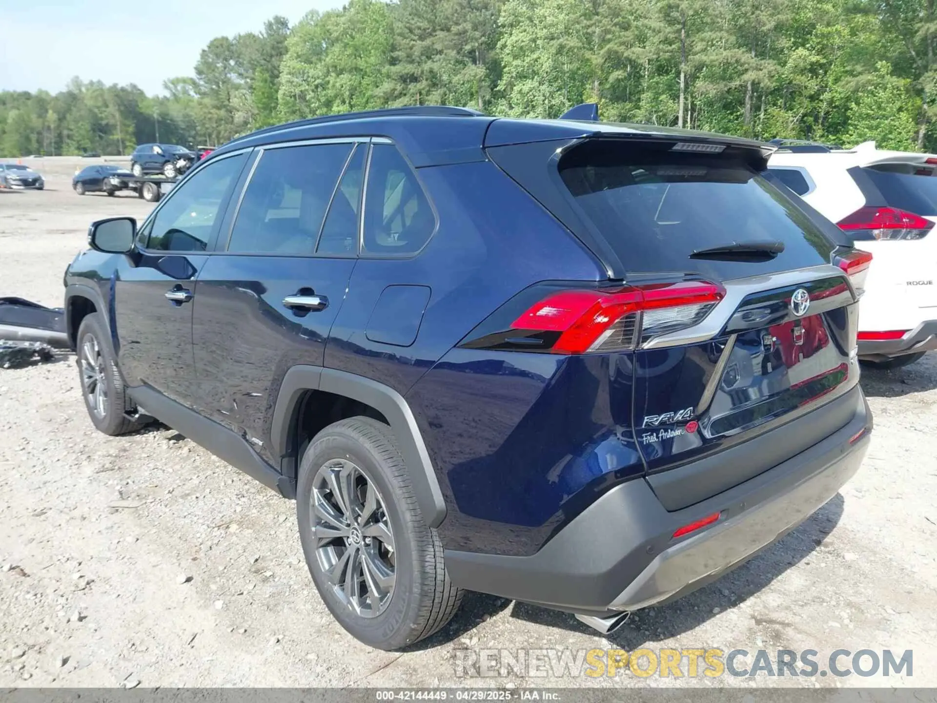 3 Photograph of a damaged car JTMD6RFV8SJ069443 TOYOTA RAV4 HYBRID 2025