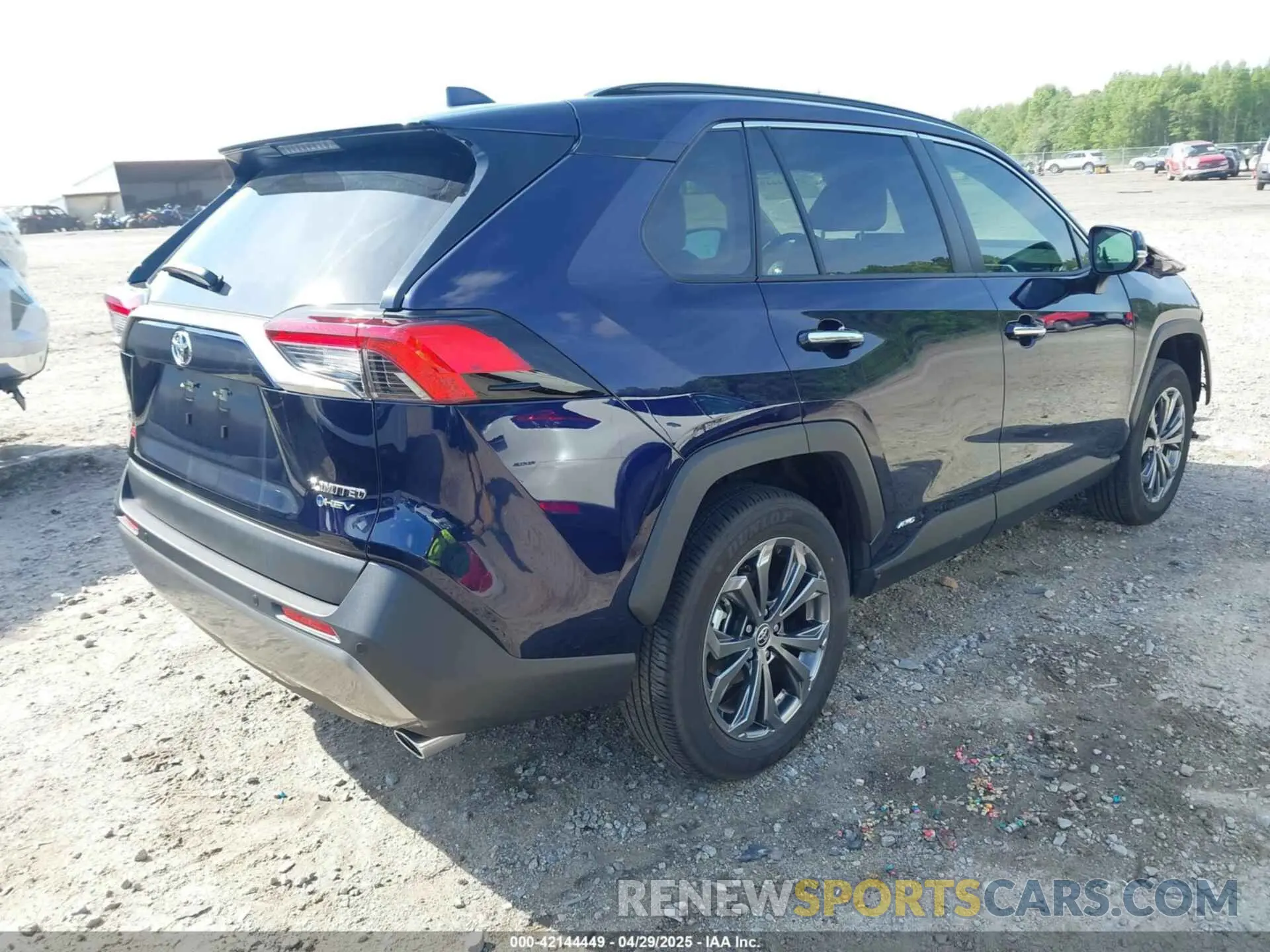 4 Photograph of a damaged car JTMD6RFV8SJ069443 TOYOTA RAV4 HYBRID 2025