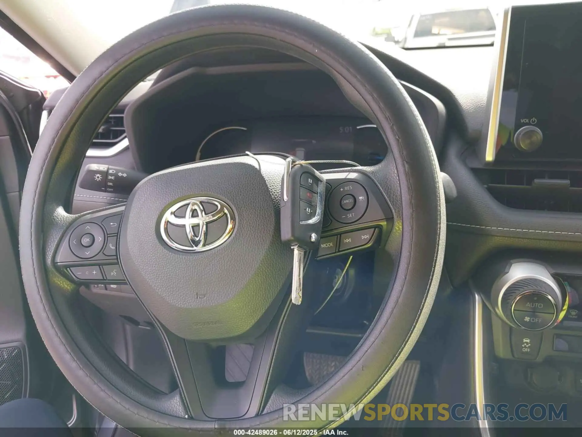 11 Photograph of a damaged car JTMLWRFV2SD297271 TOYOTA RAV4 HYBRID 2025