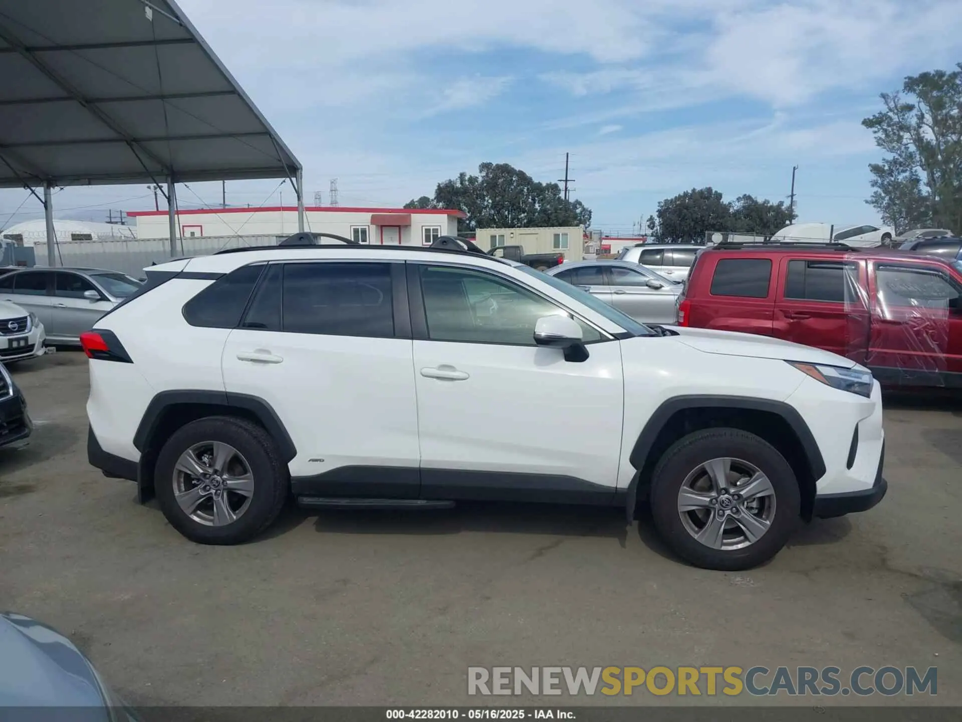 13 Photograph of a damaged car JTMMWRFV1SD287433 TOYOTA RAV4 HYBRID 2025
