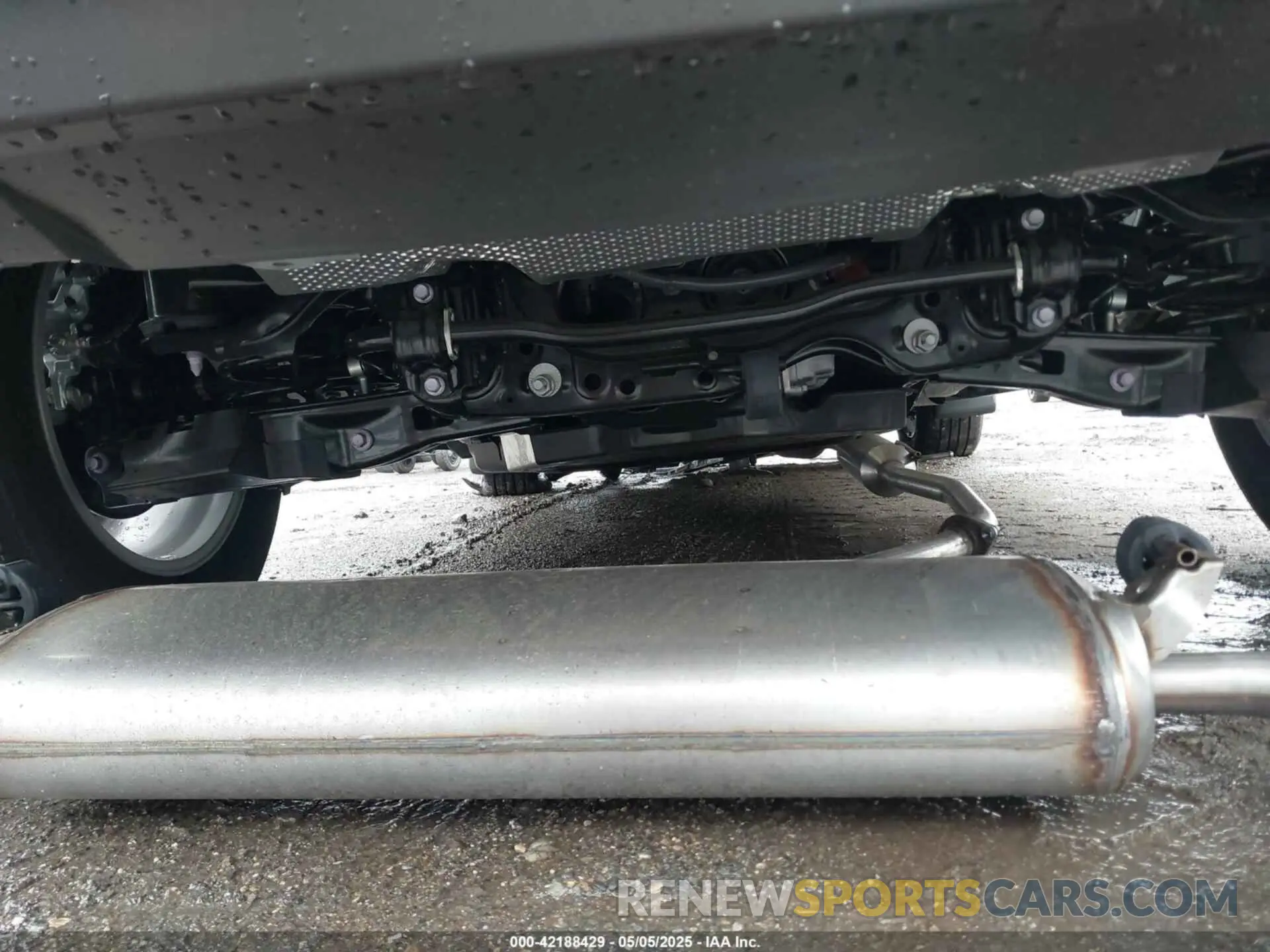 19 Photograph of a damaged car JTMMWRFV7SD296380 TOYOTA RAV4 HYBRID 2025