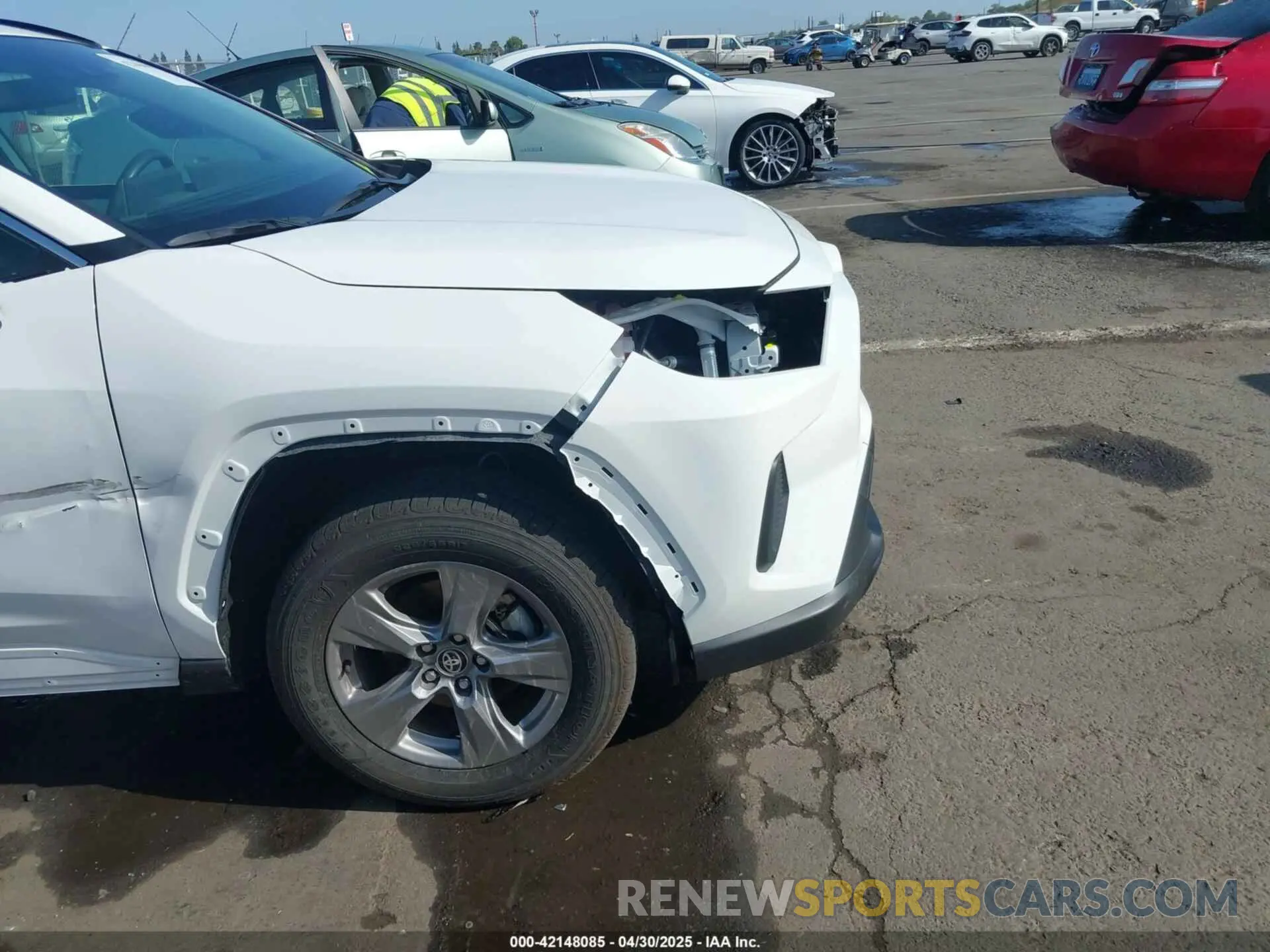 19 Photograph of a damaged car JTMMWRFV9SD277068 TOYOTA RAV4 HYBRID 2025