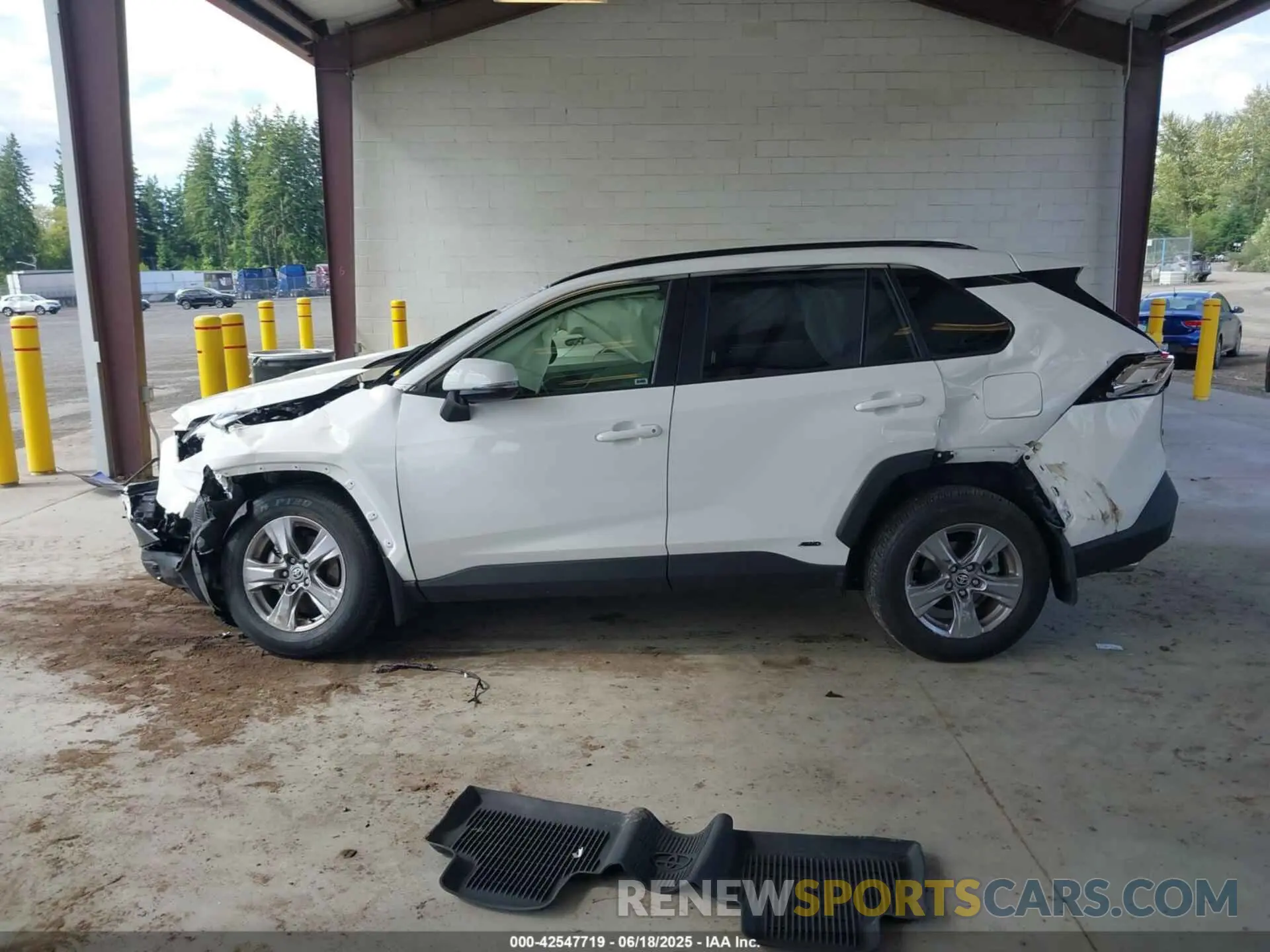 14 Photograph of a damaged car JTMRWRFV2SD286524 TOYOTA RAV4 HYBRID 2025