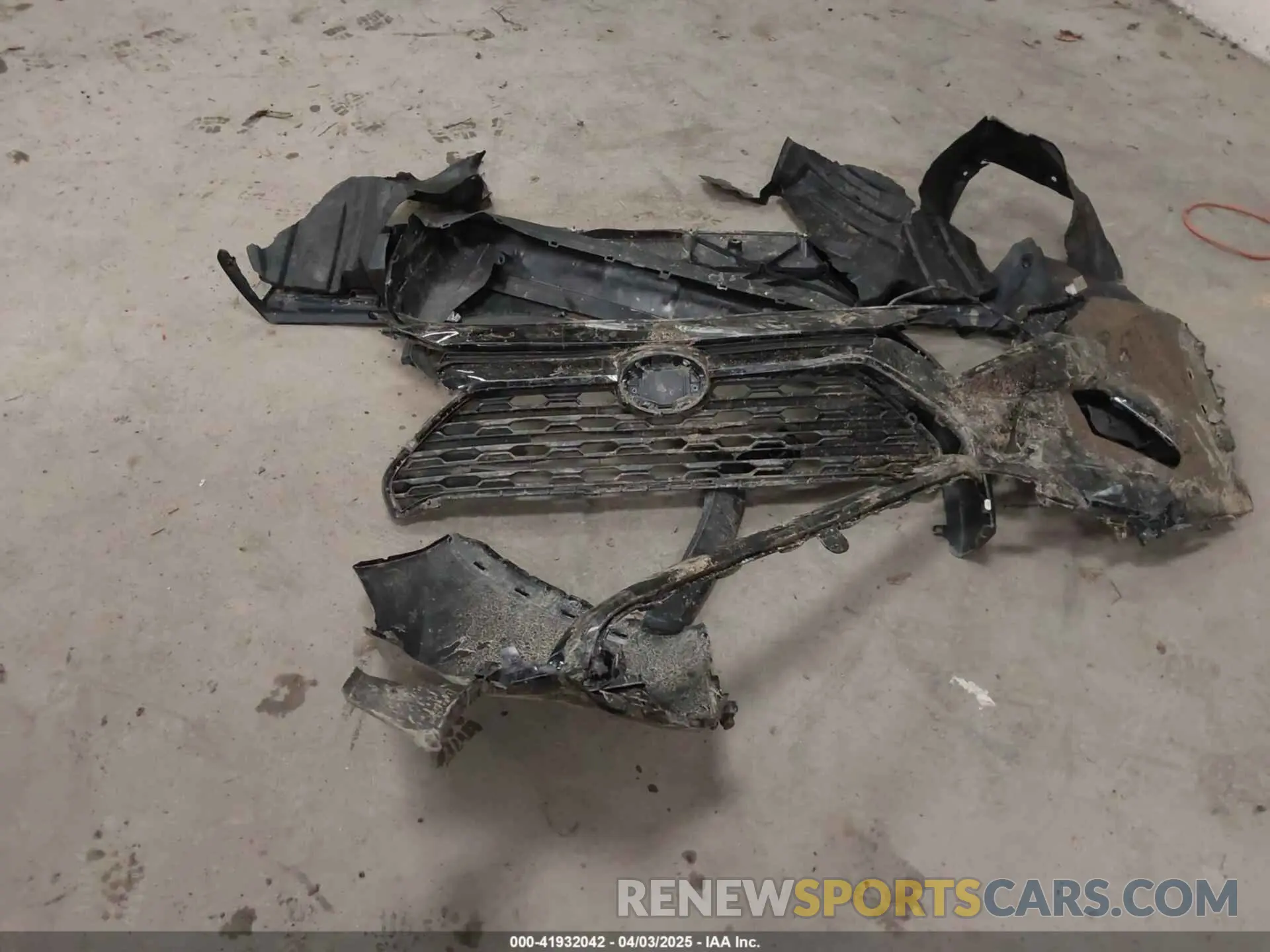 12 Photograph of a damaged car JTMRWRFV5SD275761 TOYOTA RAV4 HYBRID 2025