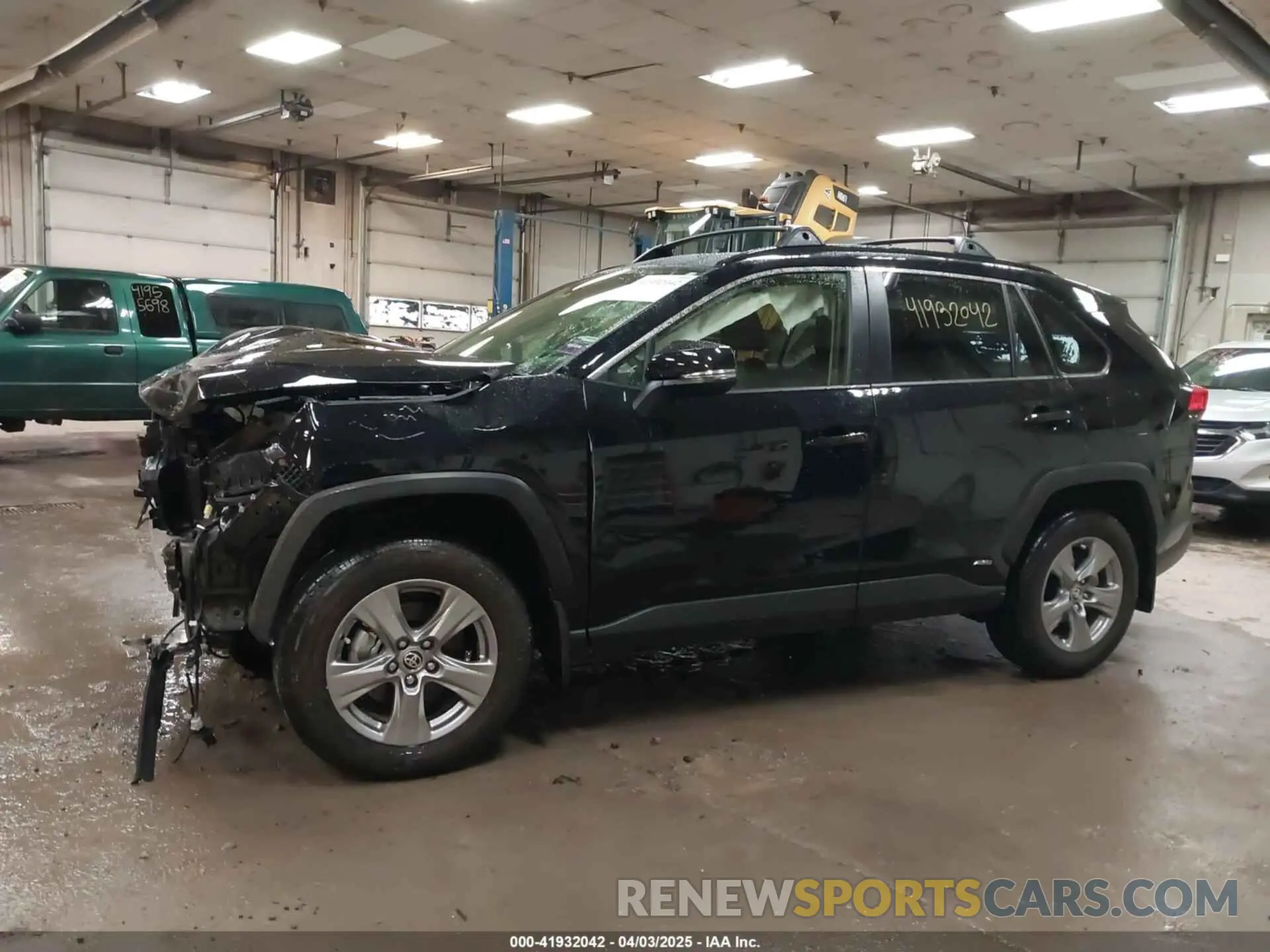 15 Photograph of a damaged car JTMRWRFV5SD275761 TOYOTA RAV4 HYBRID 2025