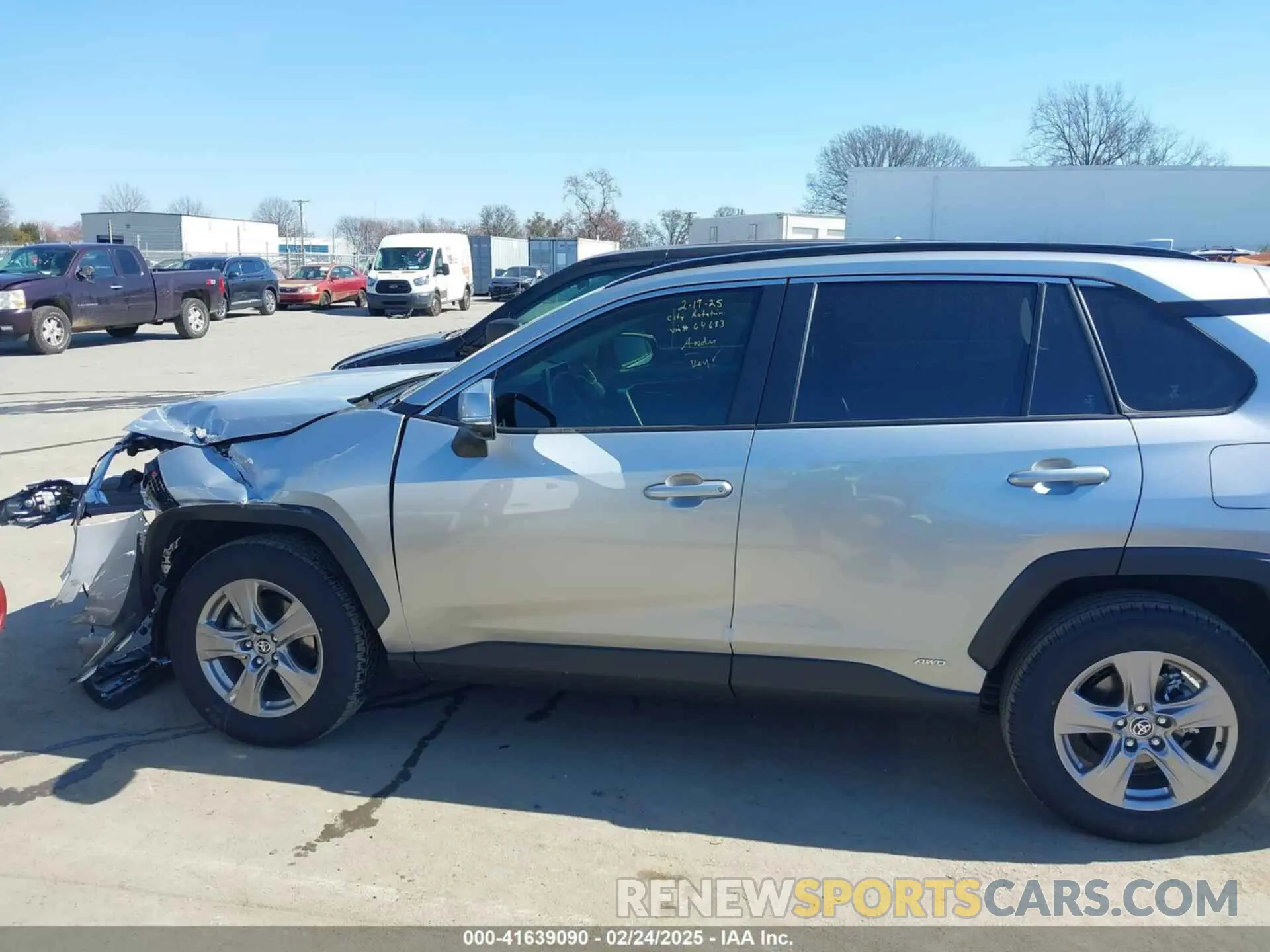 15 Photograph of a damaged car JTMRWRFV6SJ064683 TOYOTA RAV4 HYBRID 2025