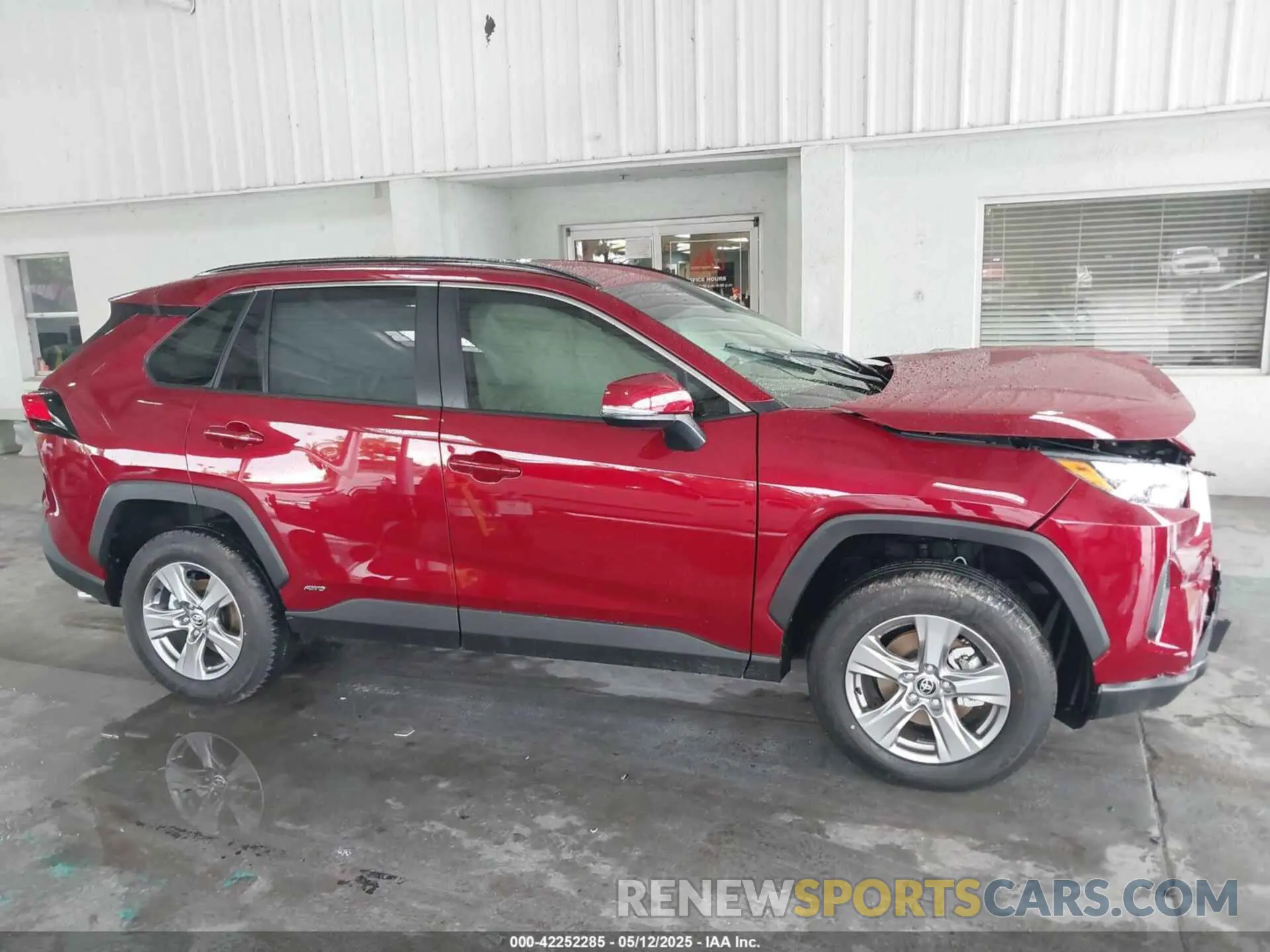 13 Photograph of a damaged car JTMRWRFV8SD301981 TOYOTA RAV4 HYBRID 2025