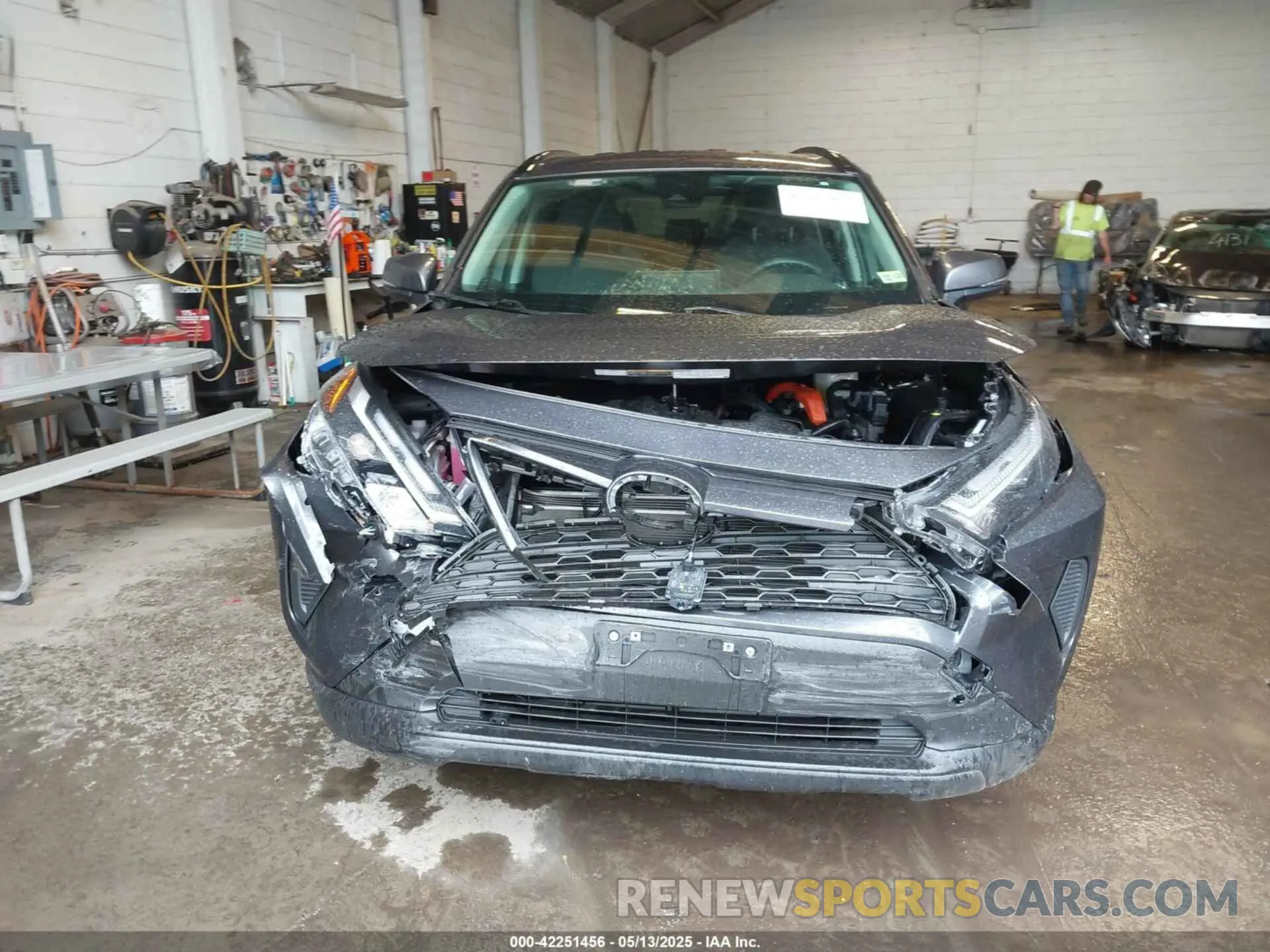 12 Photograph of a damaged car JTMRWRFV8SJ063275 TOYOTA RAV4 HYBRID 2025