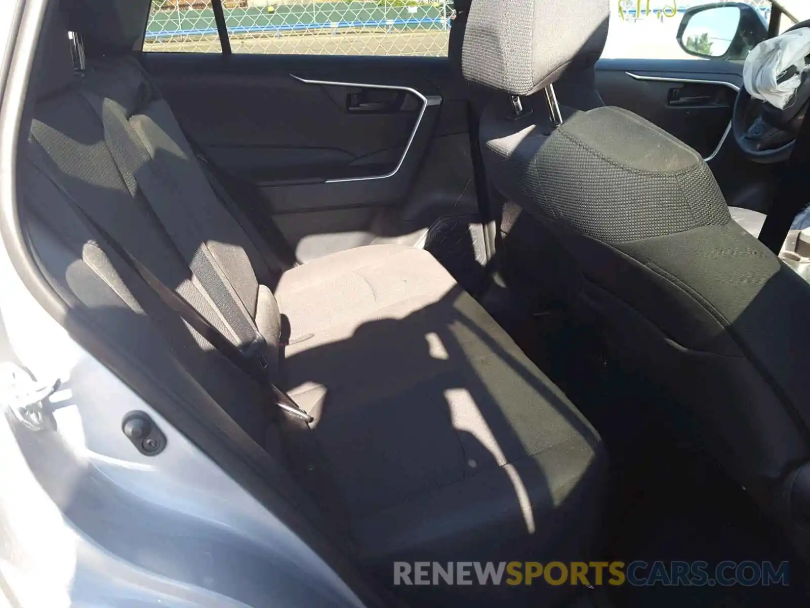 6 Photograph of a damaged car 2T3F1RFV1KW059457 TOYOTA RAV4 LE 2019