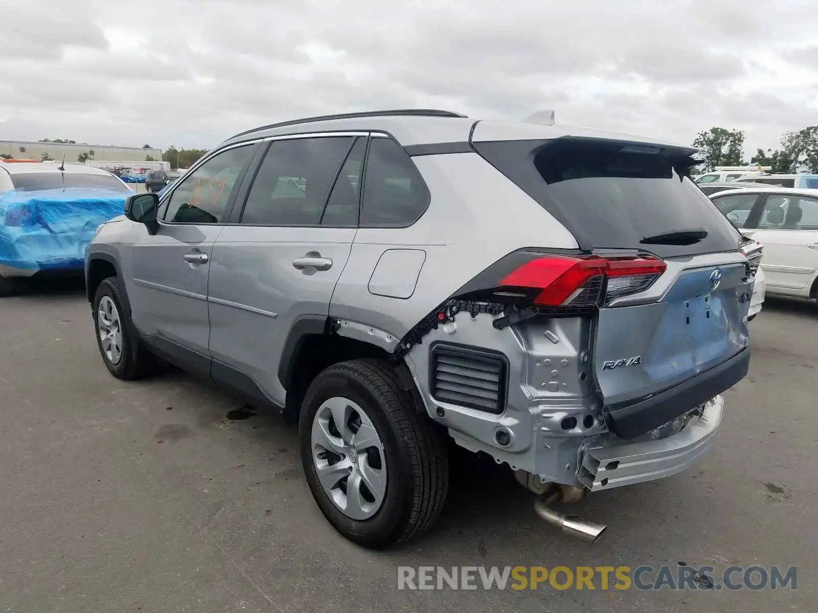 3 Photograph of a damaged car 2T3H1RFV1KW041257 TOYOTA RAV4 LE 2019