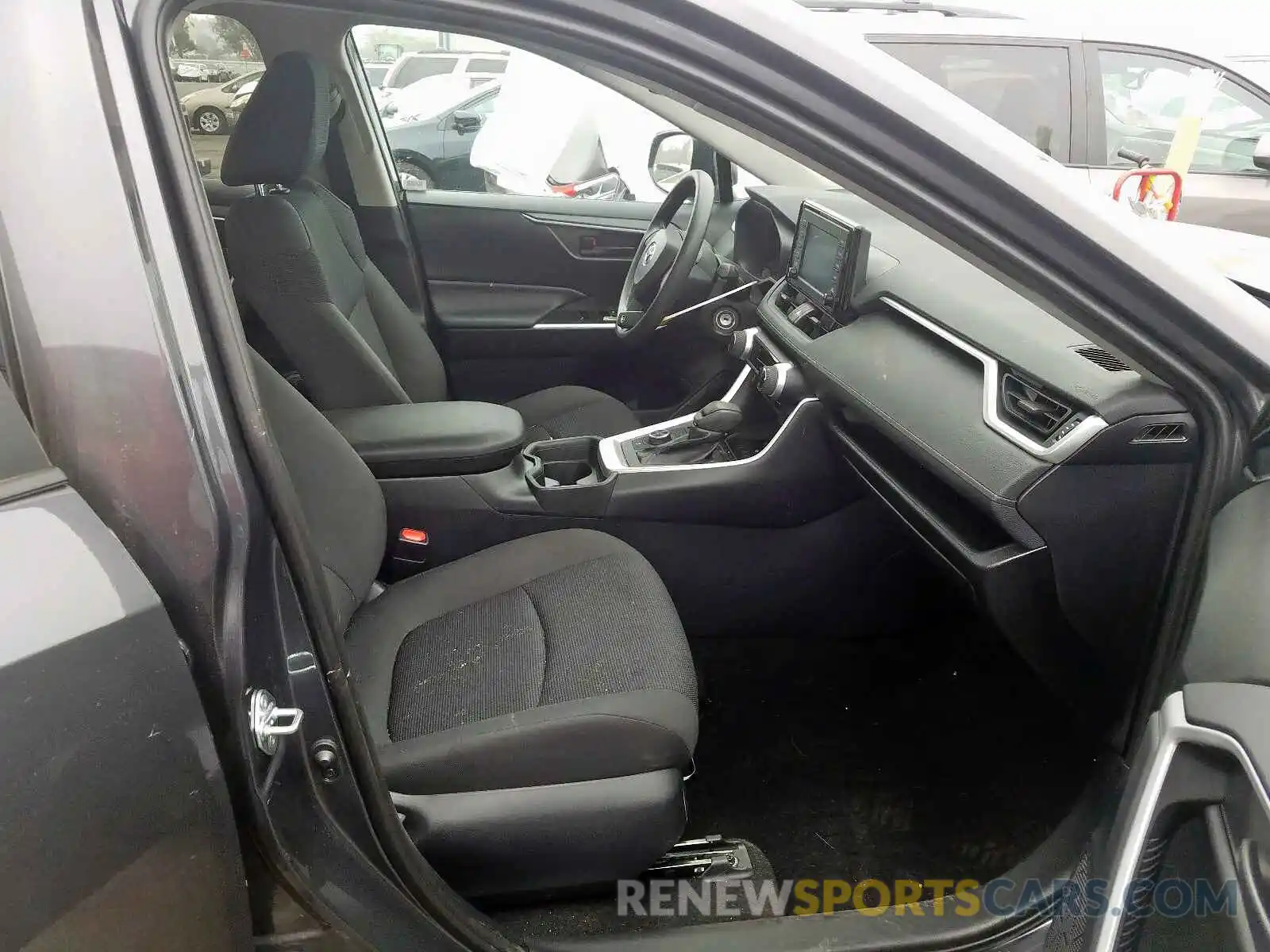 5 Photograph of a damaged car 2T3LWRFV2KW007601 TOYOTA RAV4 LE 2019